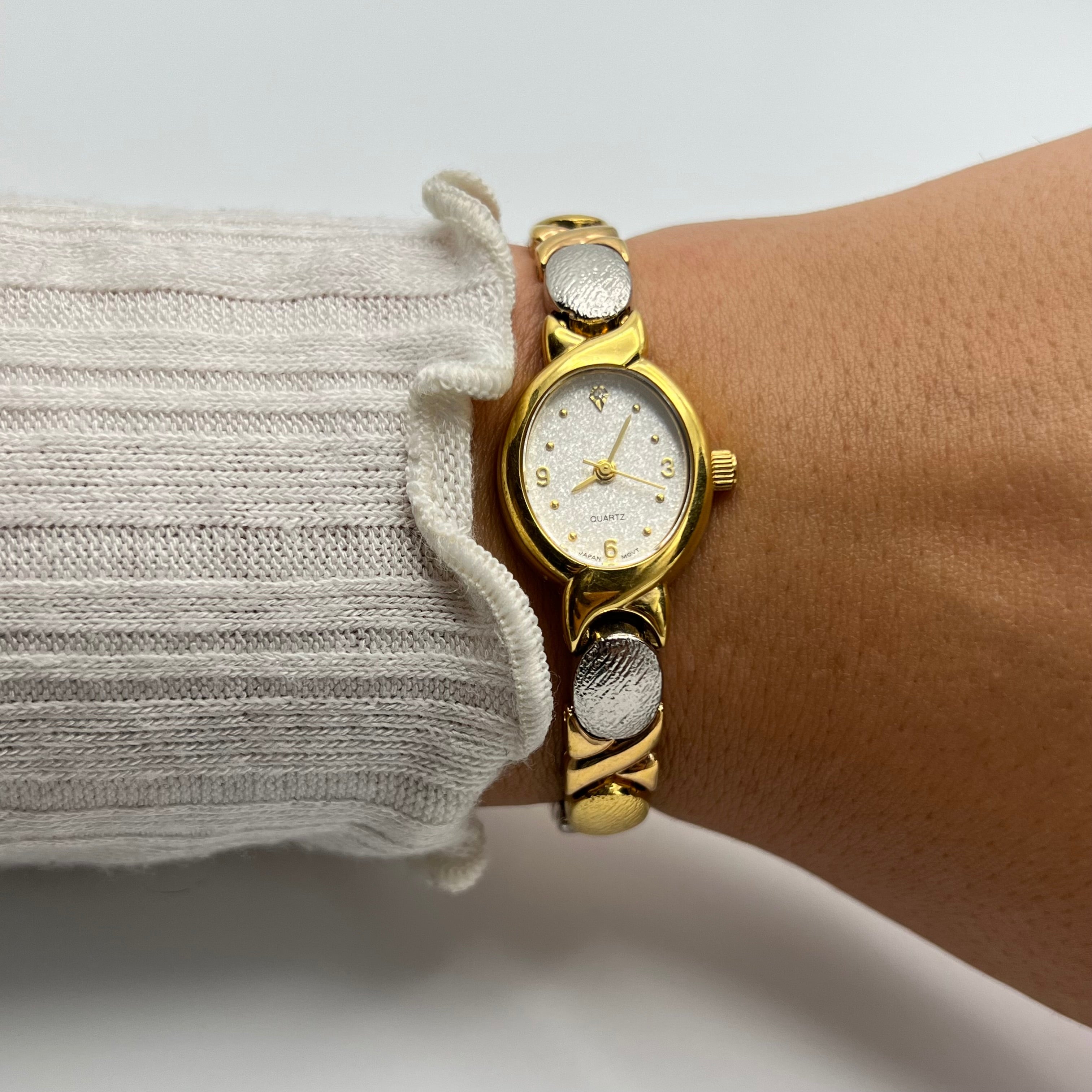 🌟🩶 Adorable Two-Toned Watch