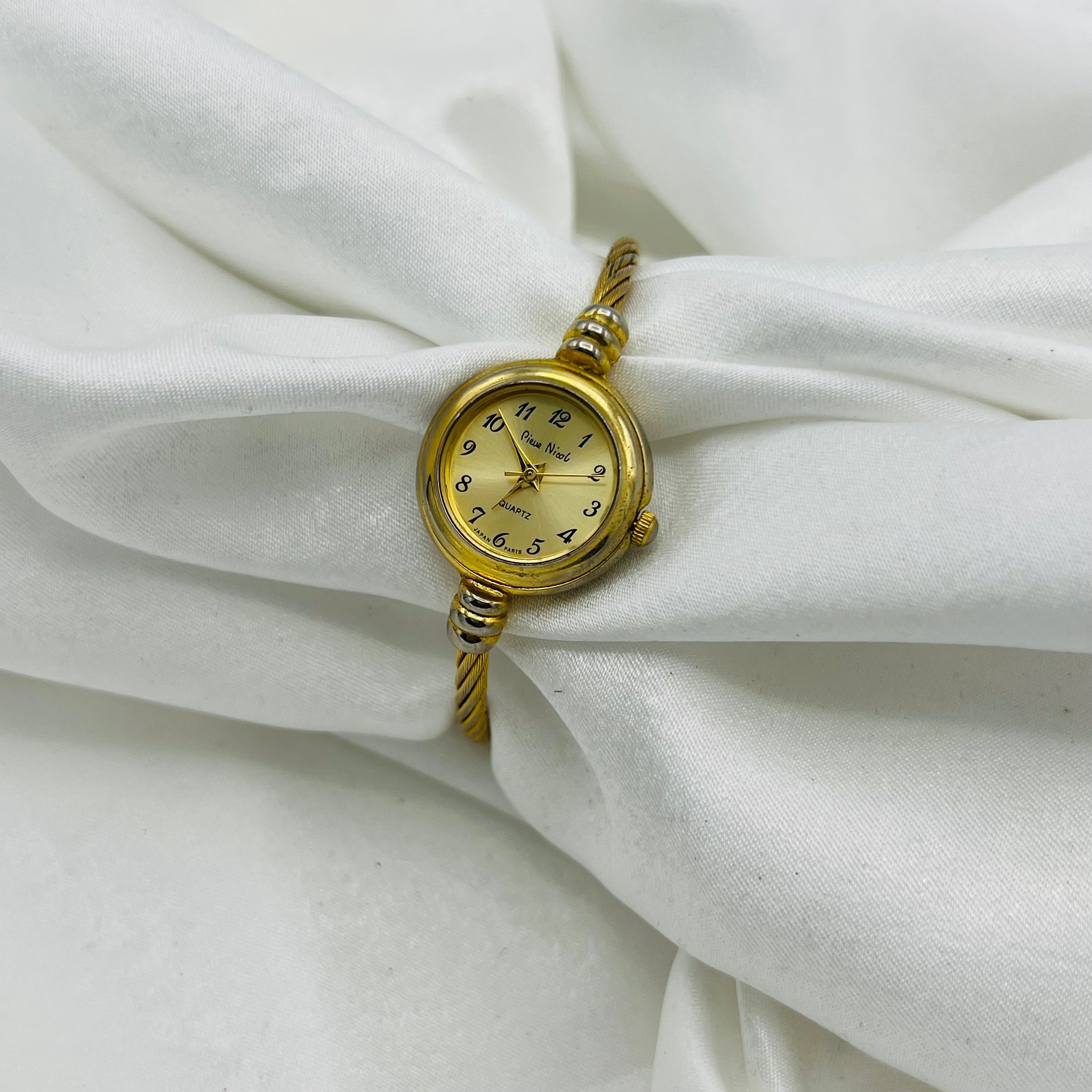 💛 Dainty Gold-Toned Round Face Cuff Watch