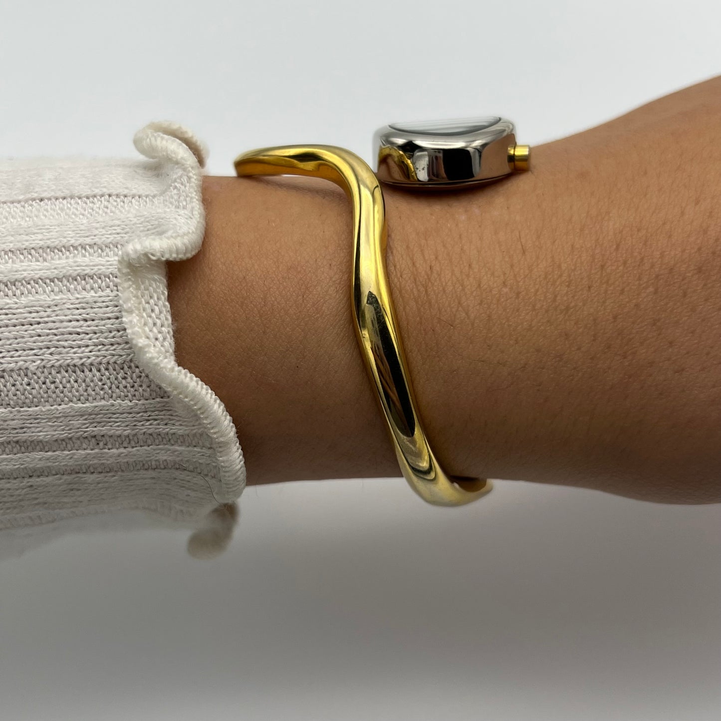 🐝 Dainty Two-Toned Watch with Bee Dial