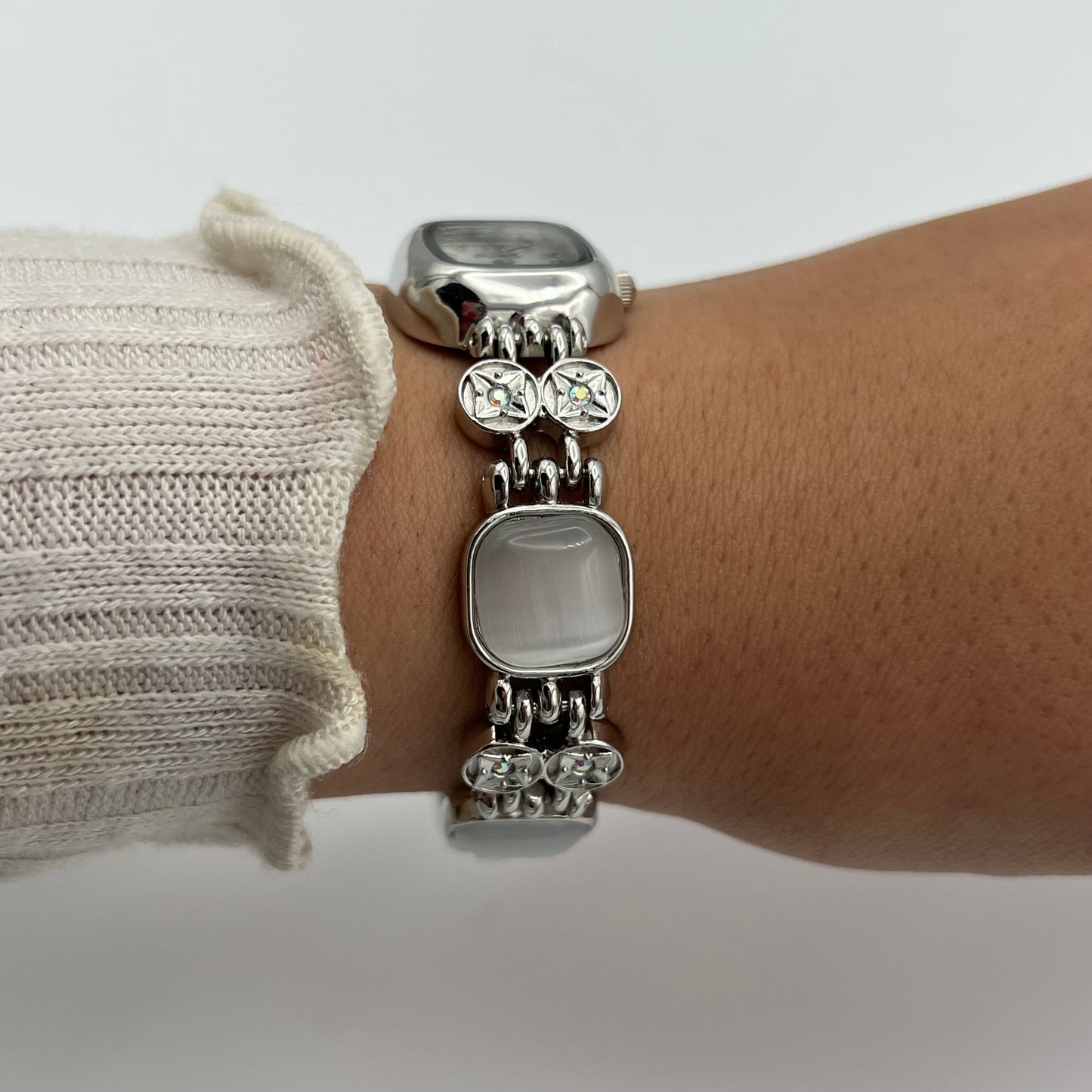 🤍 White Gemstone Watch with Mother of Pearl Dial