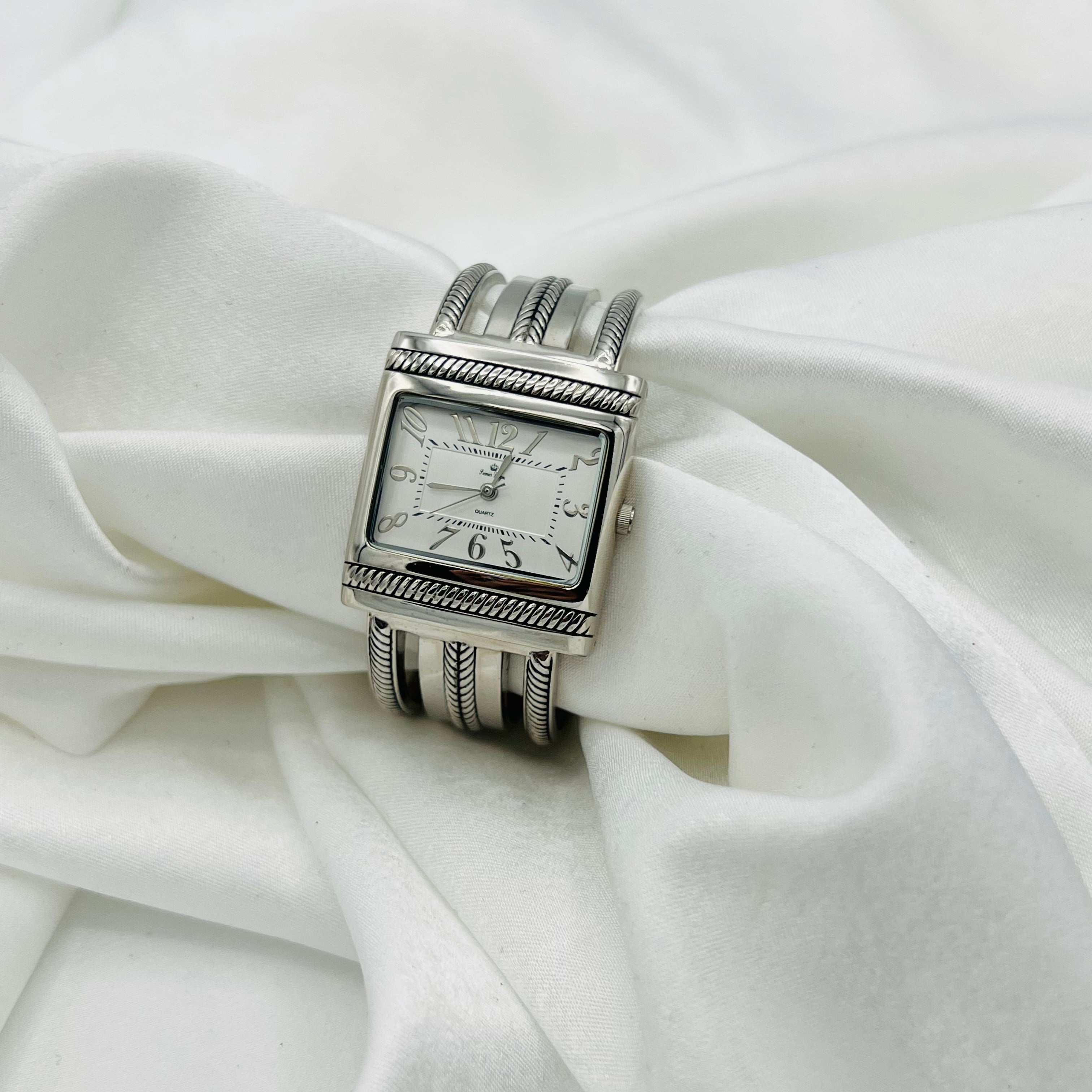 🤍 Silver Square Face Cuff Watch