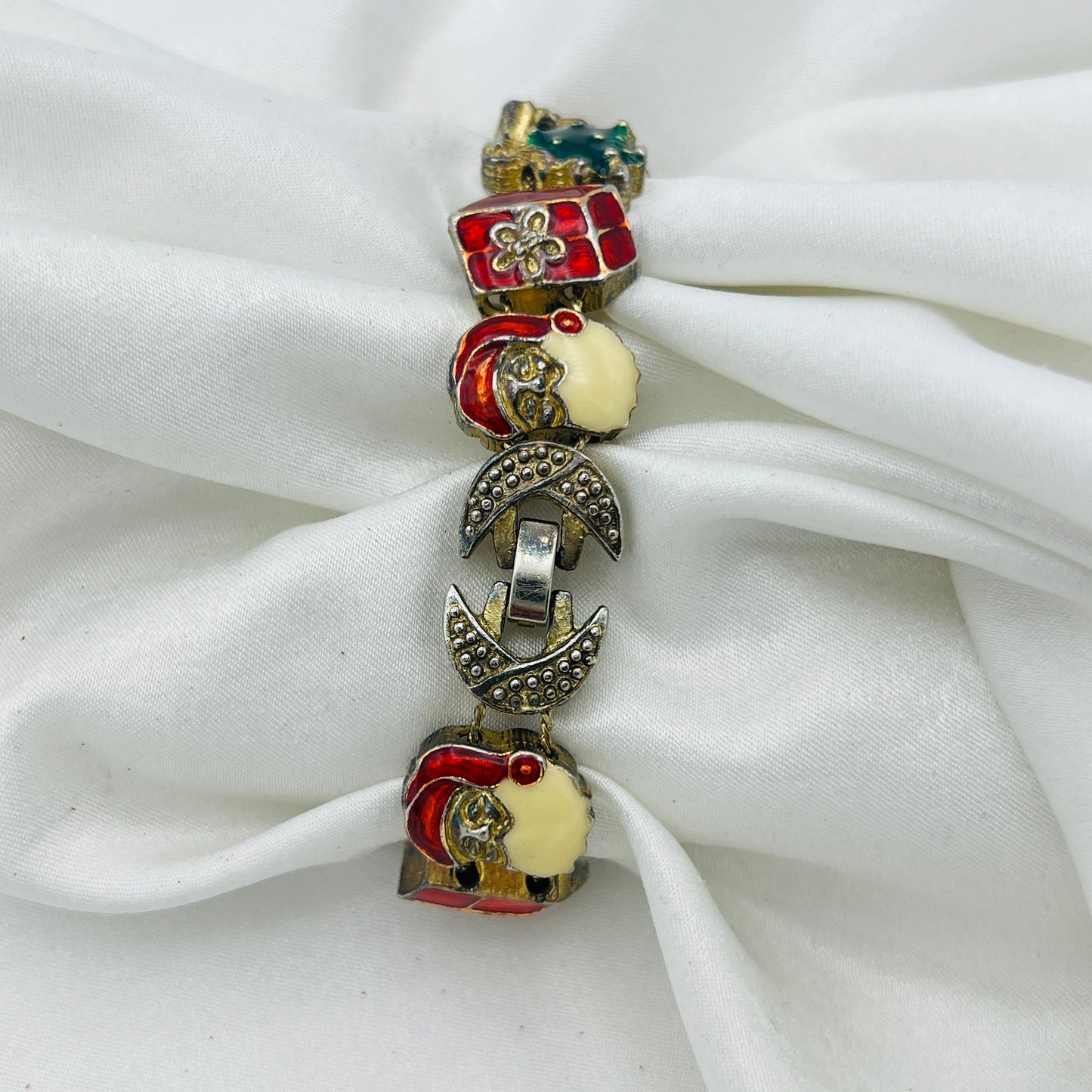 Jennie B Holiday Charm