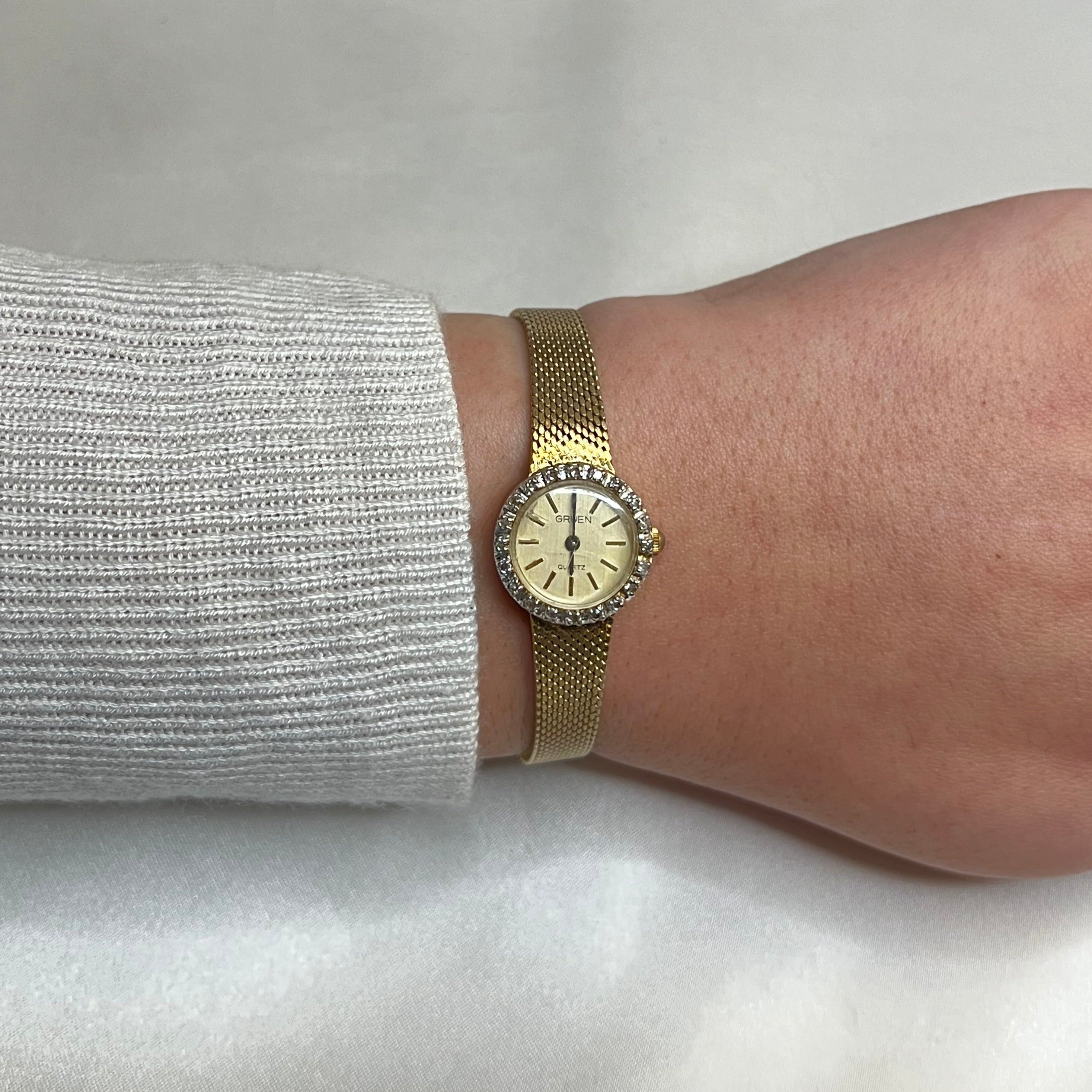 💛 Dainty Gold Round Watch