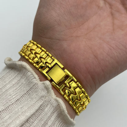 Classic Gold-Toned Watch