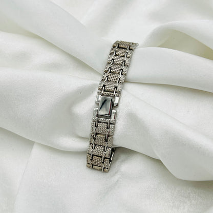 🩶 Silver-Toned Watch