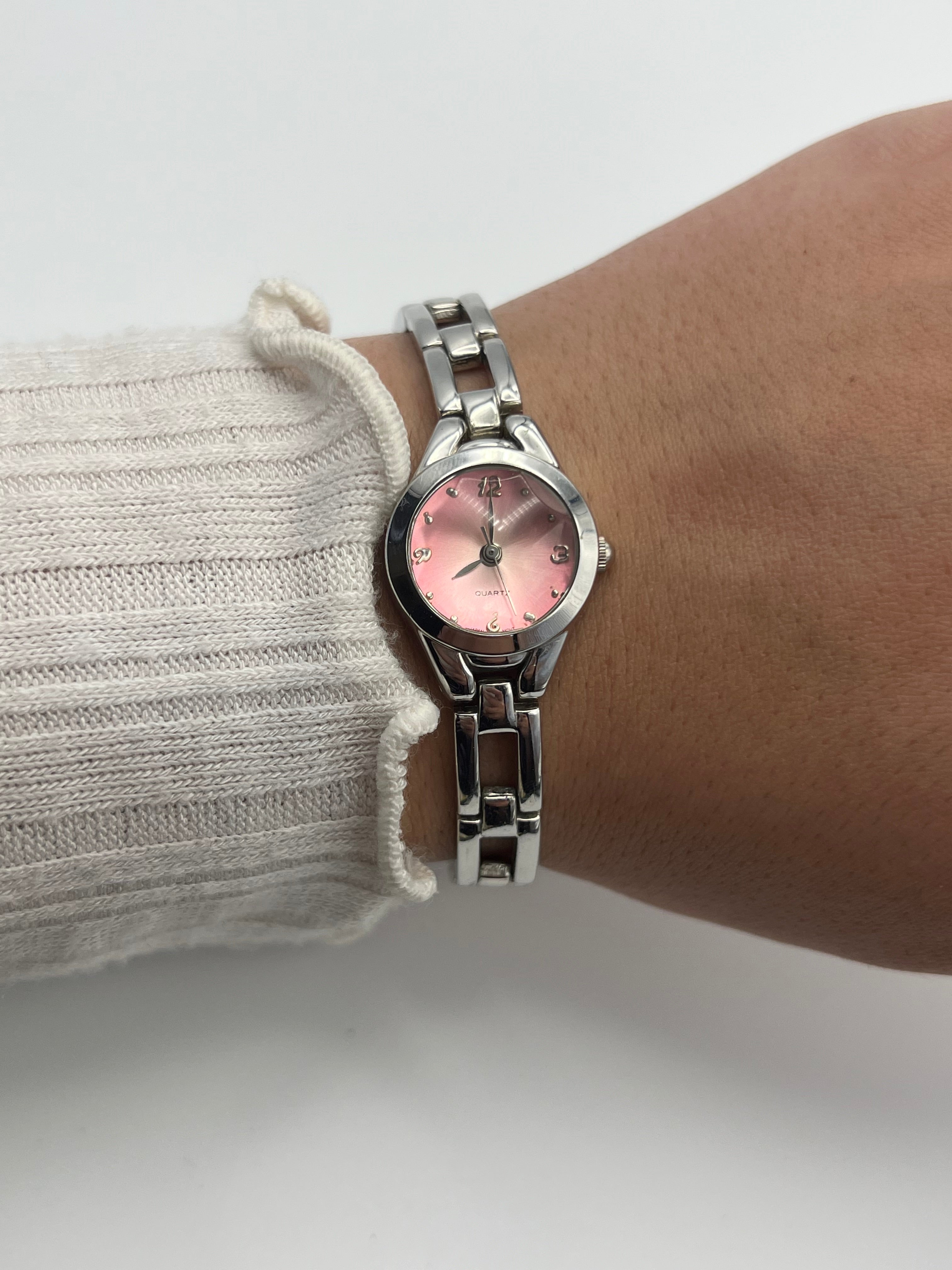 💗 Silver-Toned Watch with Pink Dial