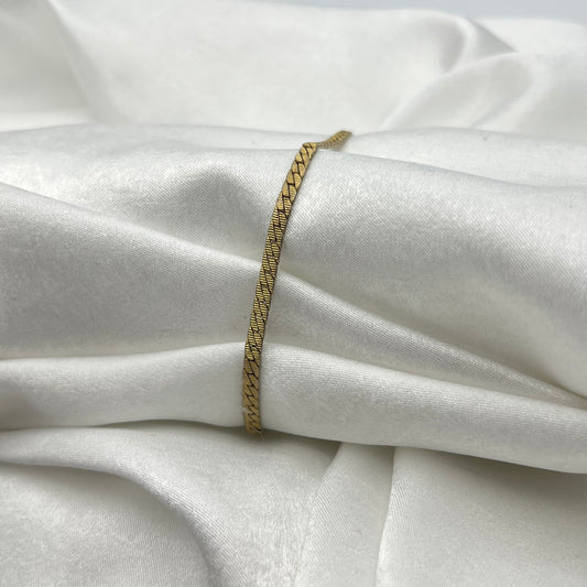💛 Gold-Toned Bracelet