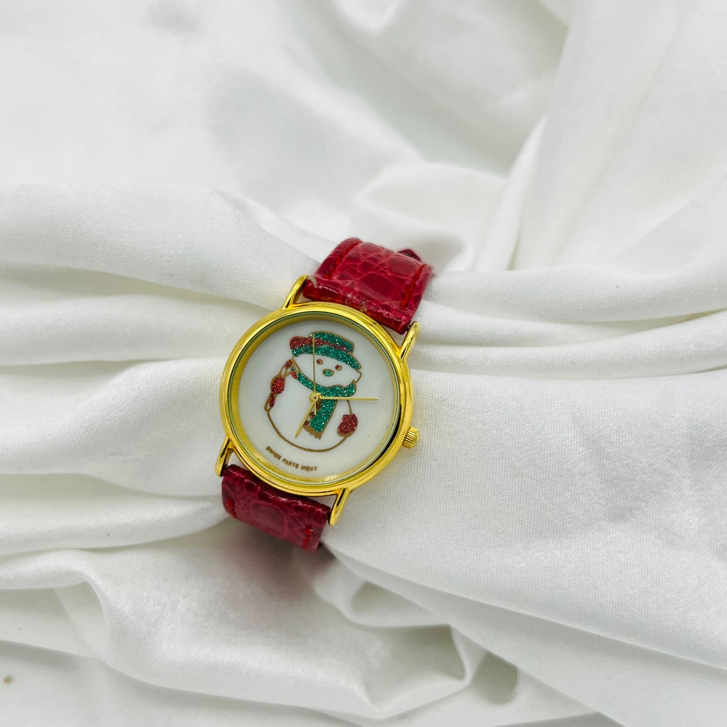 ☃️ Gold-Toned Snowman Watch