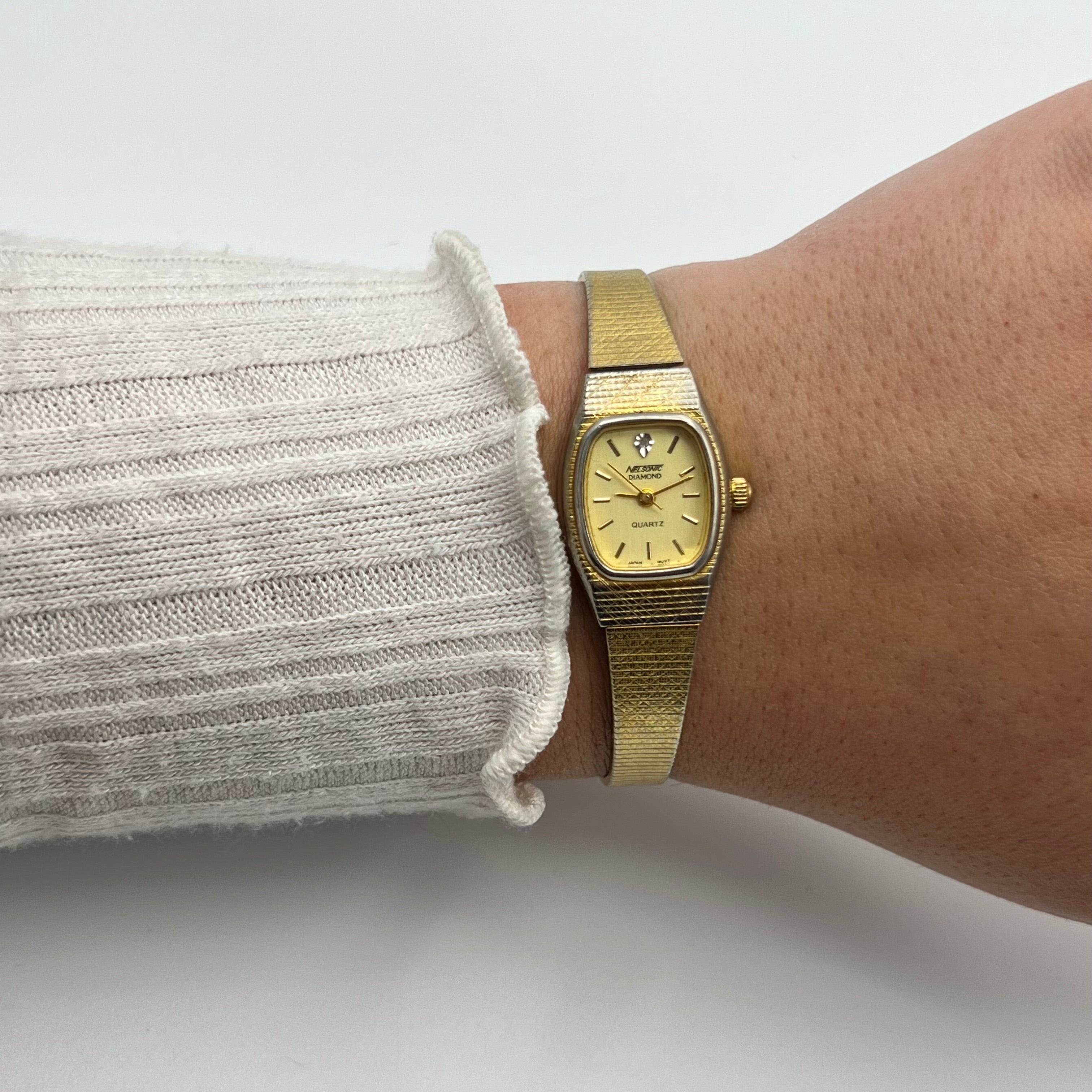 💛 Gold-Toned Rectangular Dial Watch