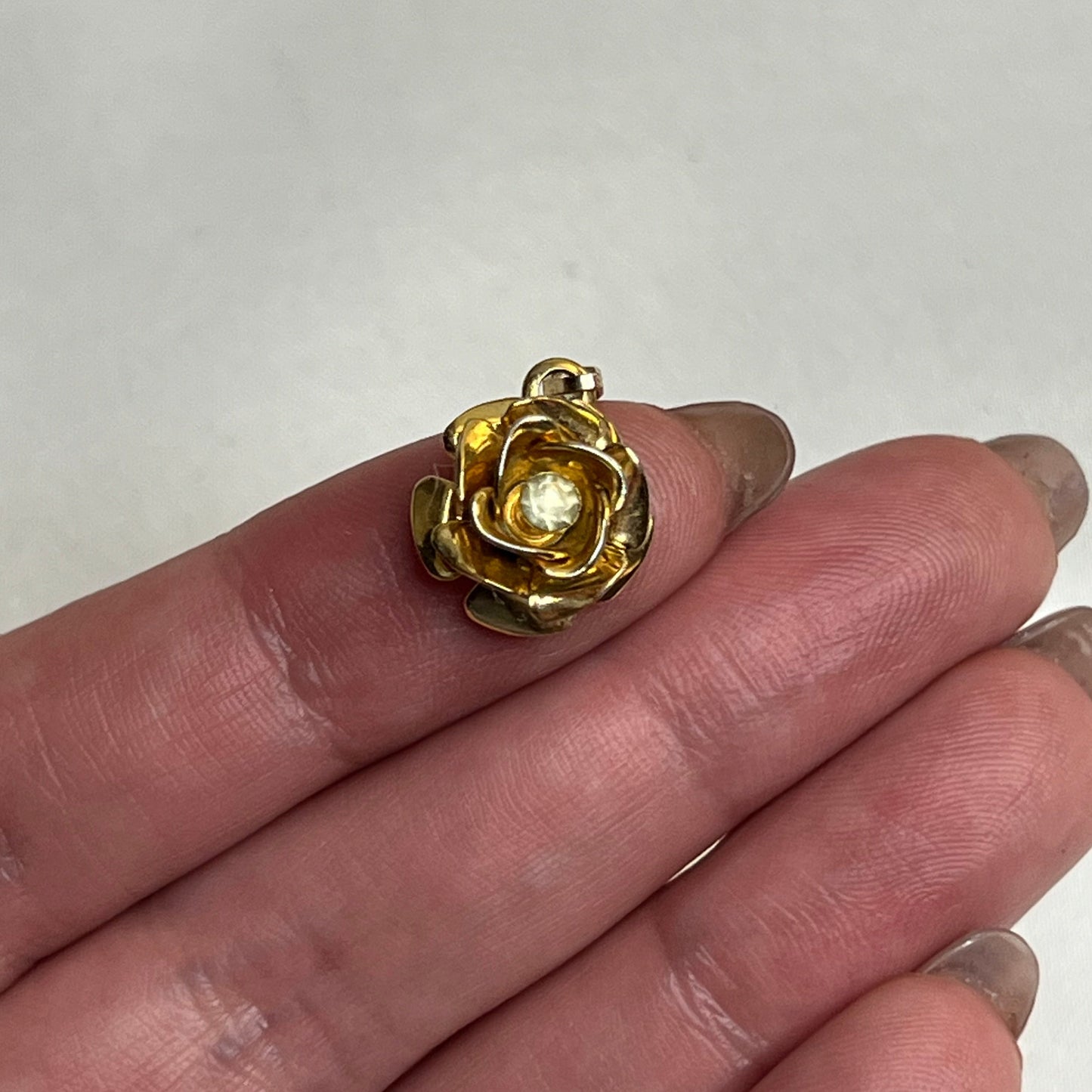 Diamanté Flower Pendant