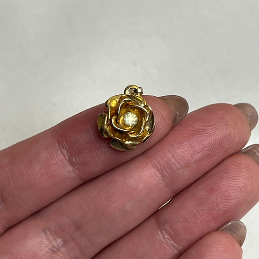 Diamanté Flower Pendant