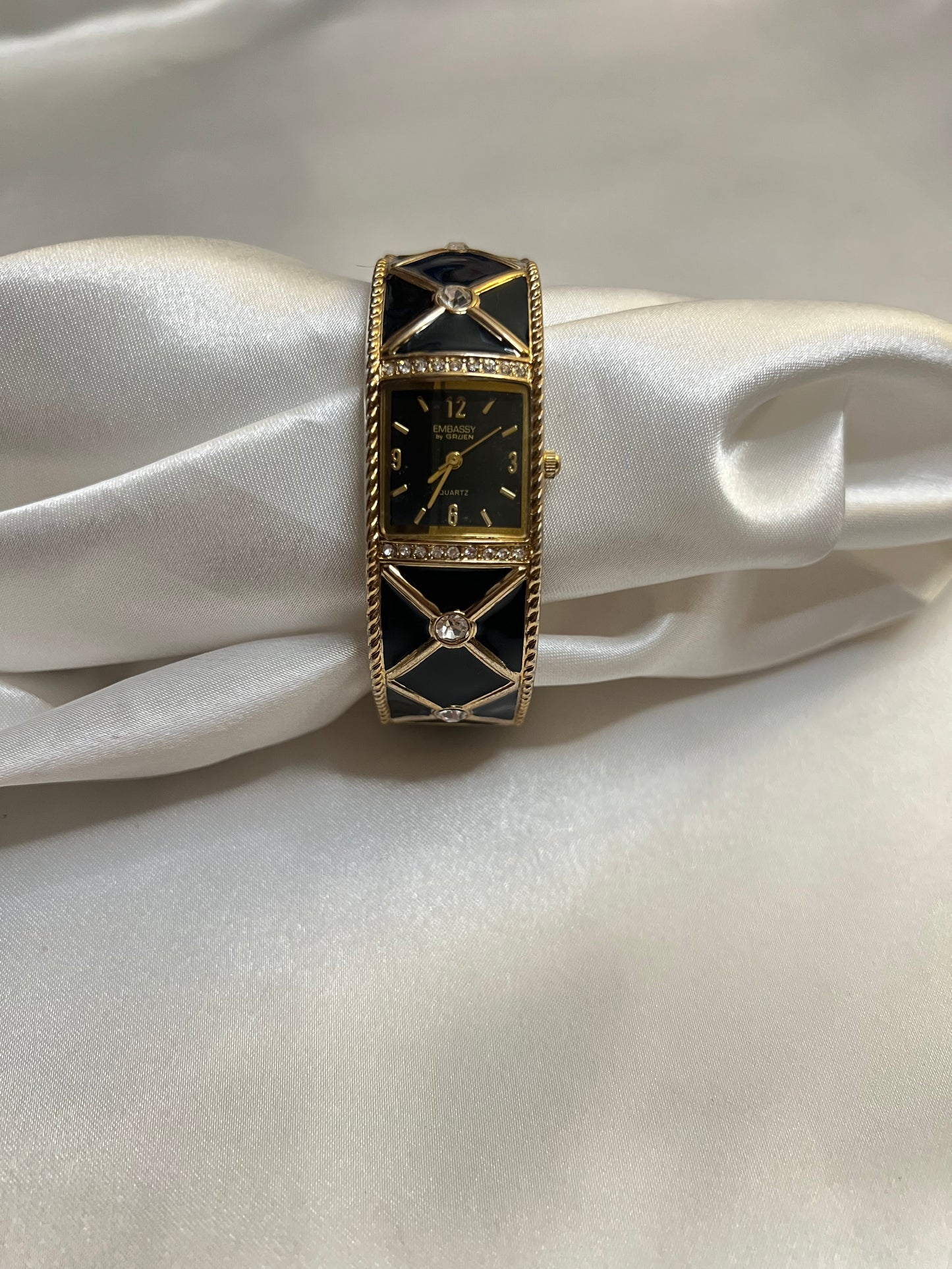 🖤💛 Quilt Style Diamanté Watch
