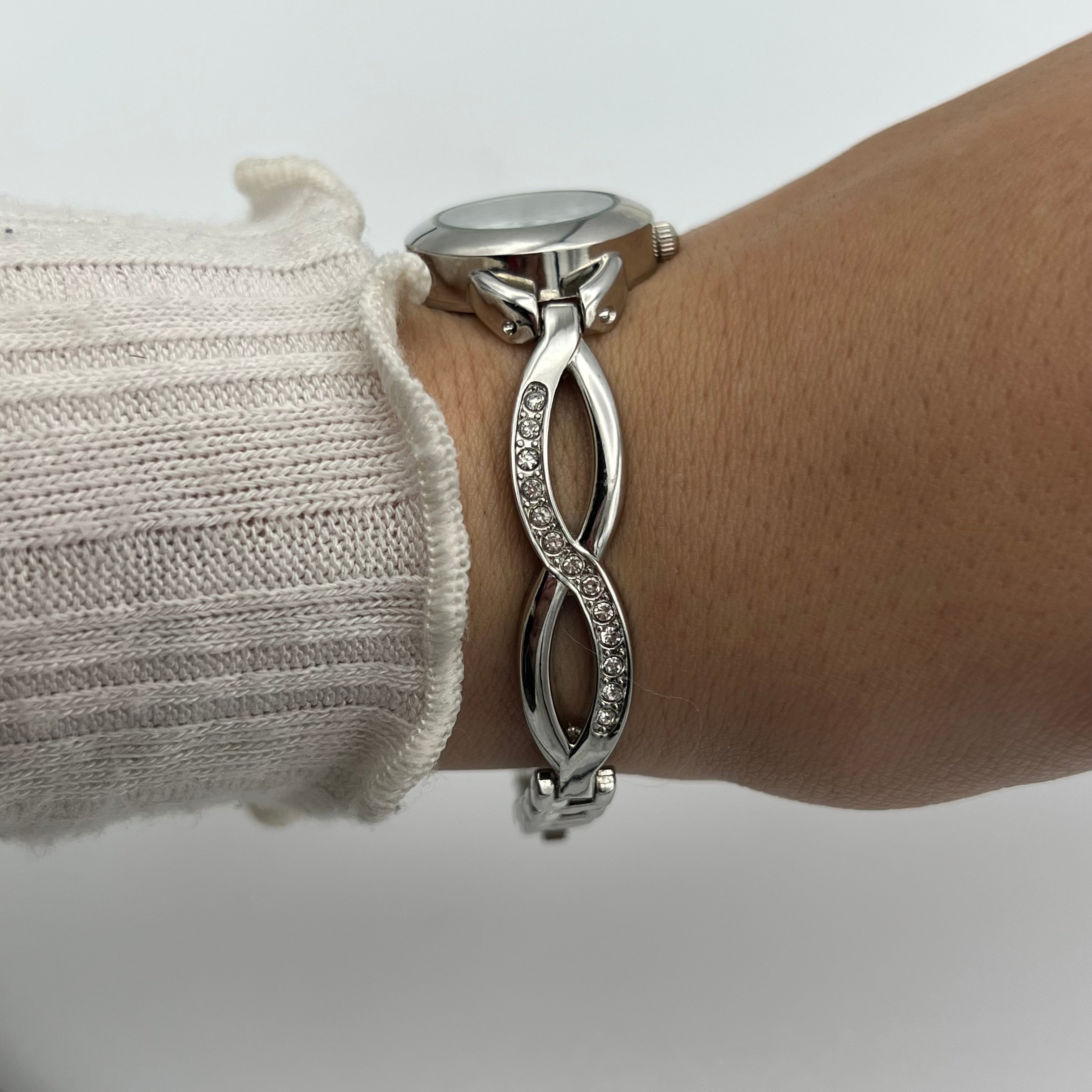 💎 Dainty Silver-Toned Diamanté Watch