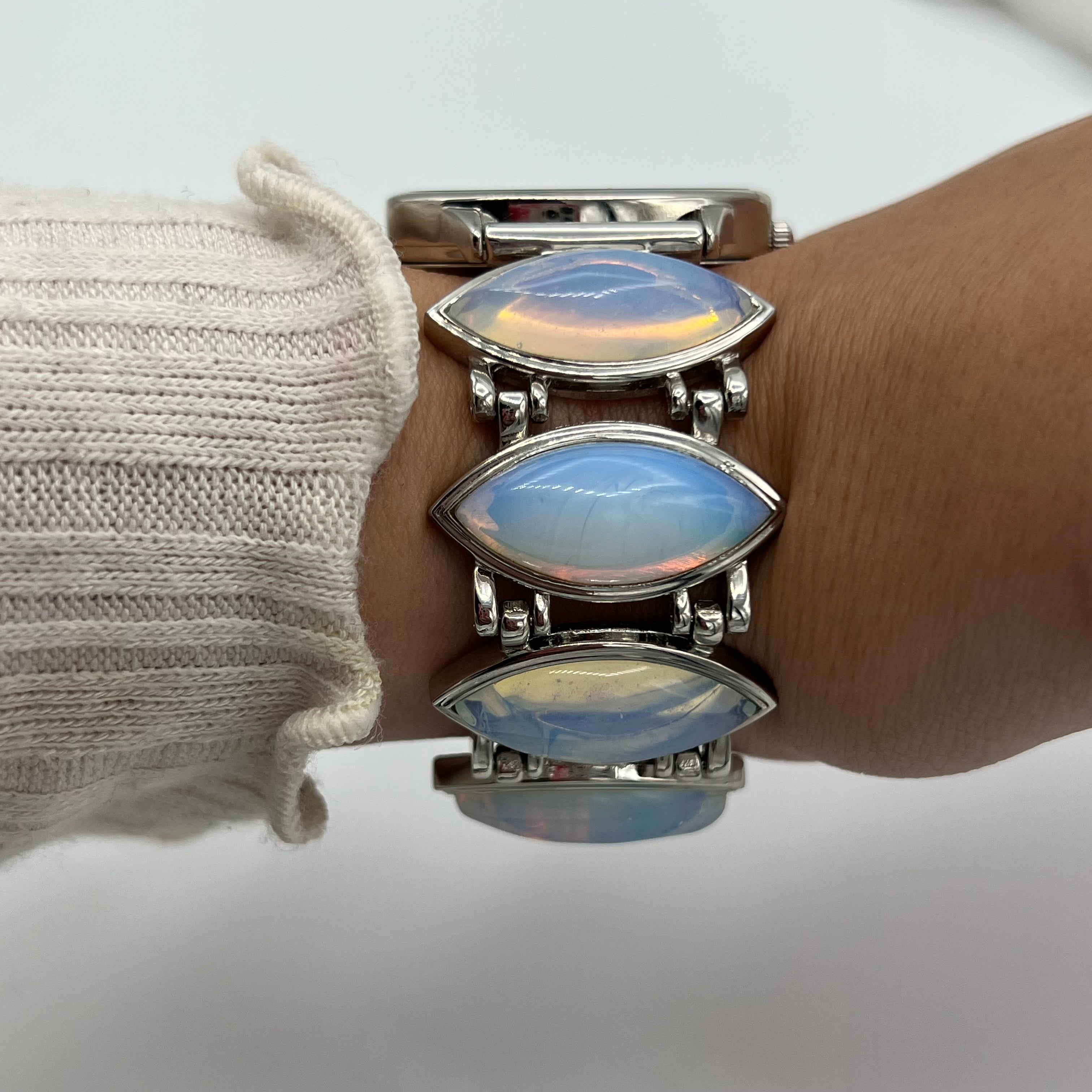 🤍✨ Irridescent Statement Watch