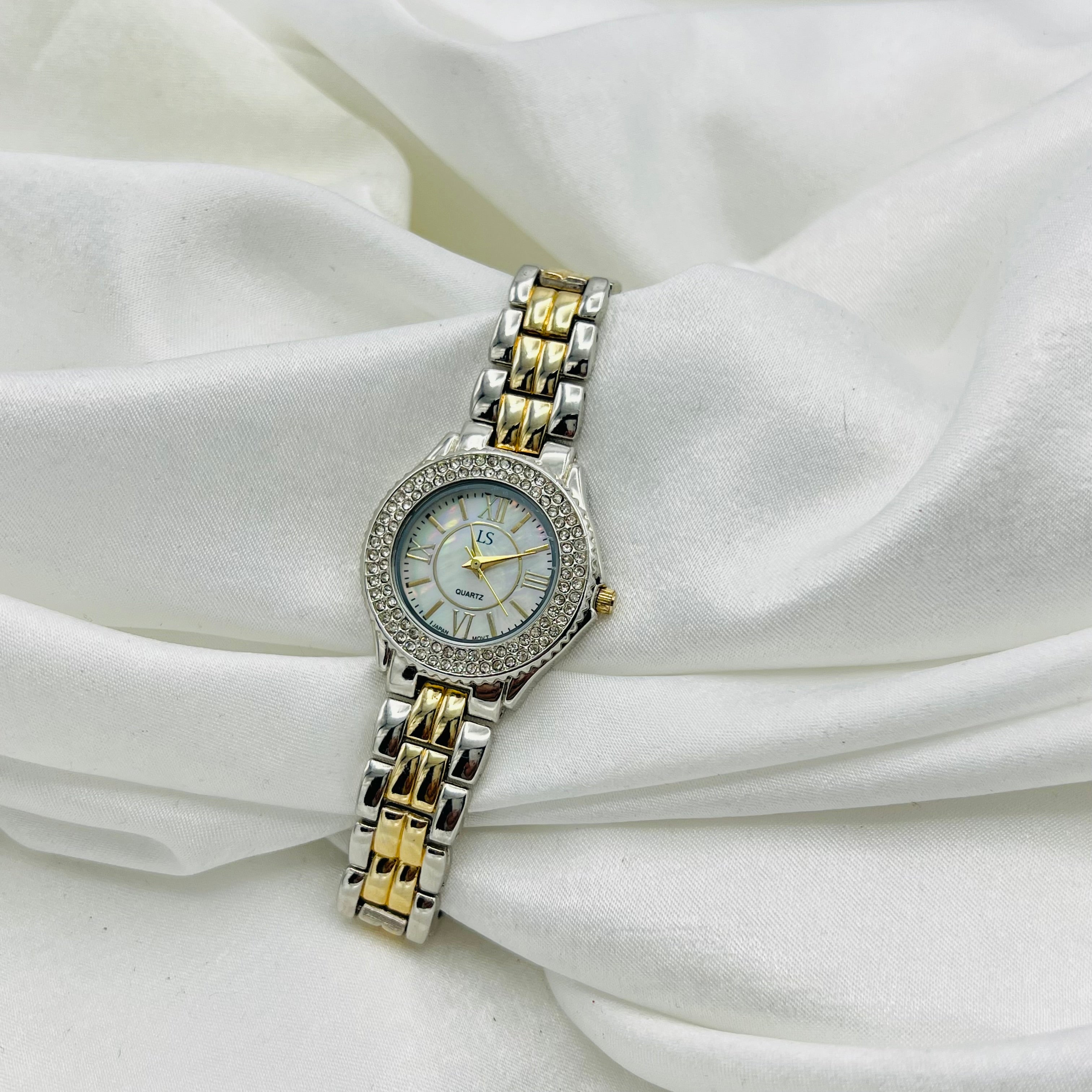 💛🩶 Two-Toned Watch with Mother of Pearl Dial