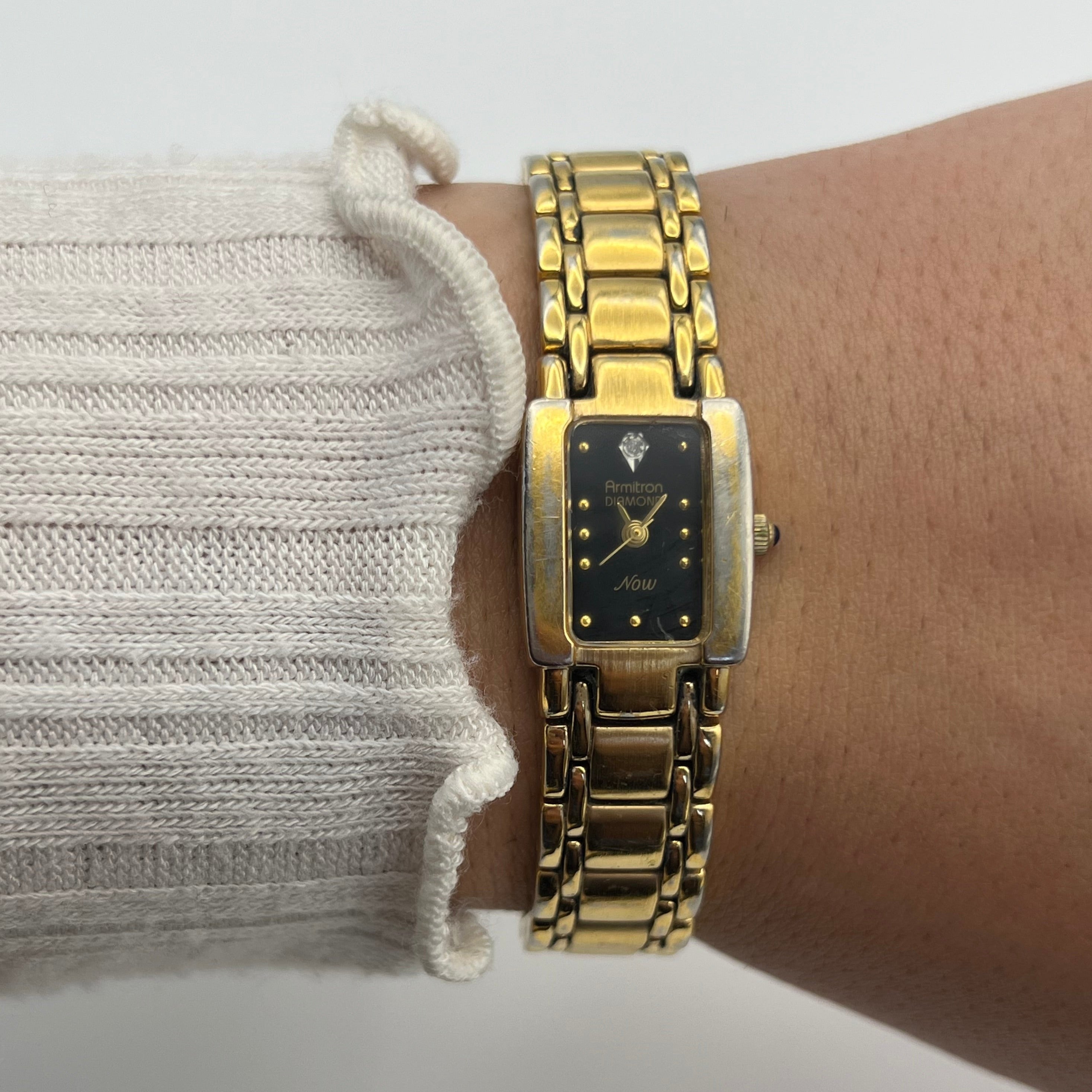 💛 Gold-Toned Tank Watch