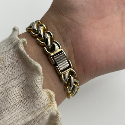 ✨ Gold-Toned Watch with Shimmer Dial