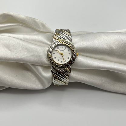💛🩶 Two-Toned Round Dial Watch