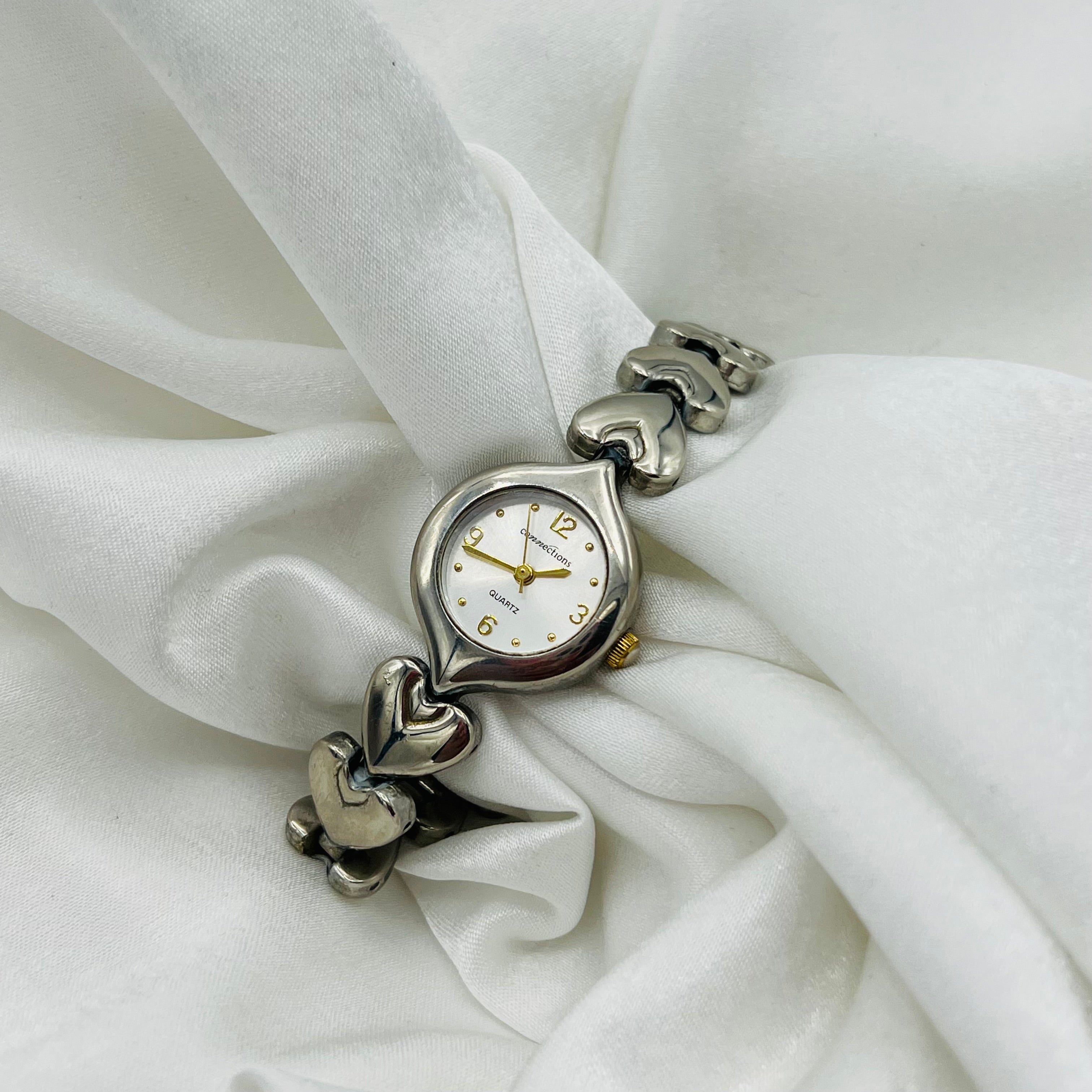 🩶 Silver-Toned Watch with Heart Strap