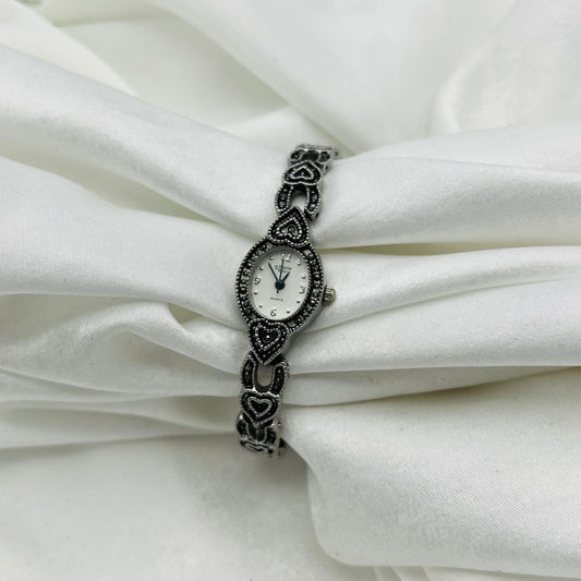 🩶 Silver-Toned Heart Art Deco Watch
