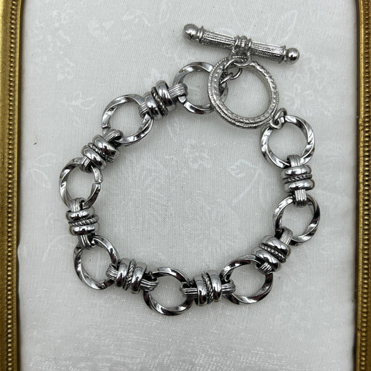 Twisted Circular Link Bracelet