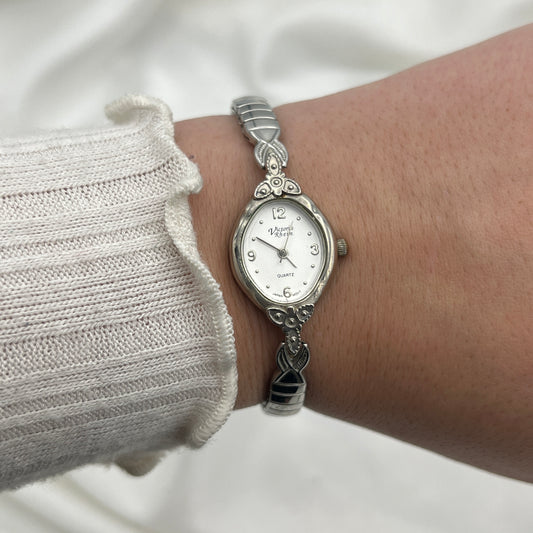 Elegant Art Deco Silver-Tone Watch