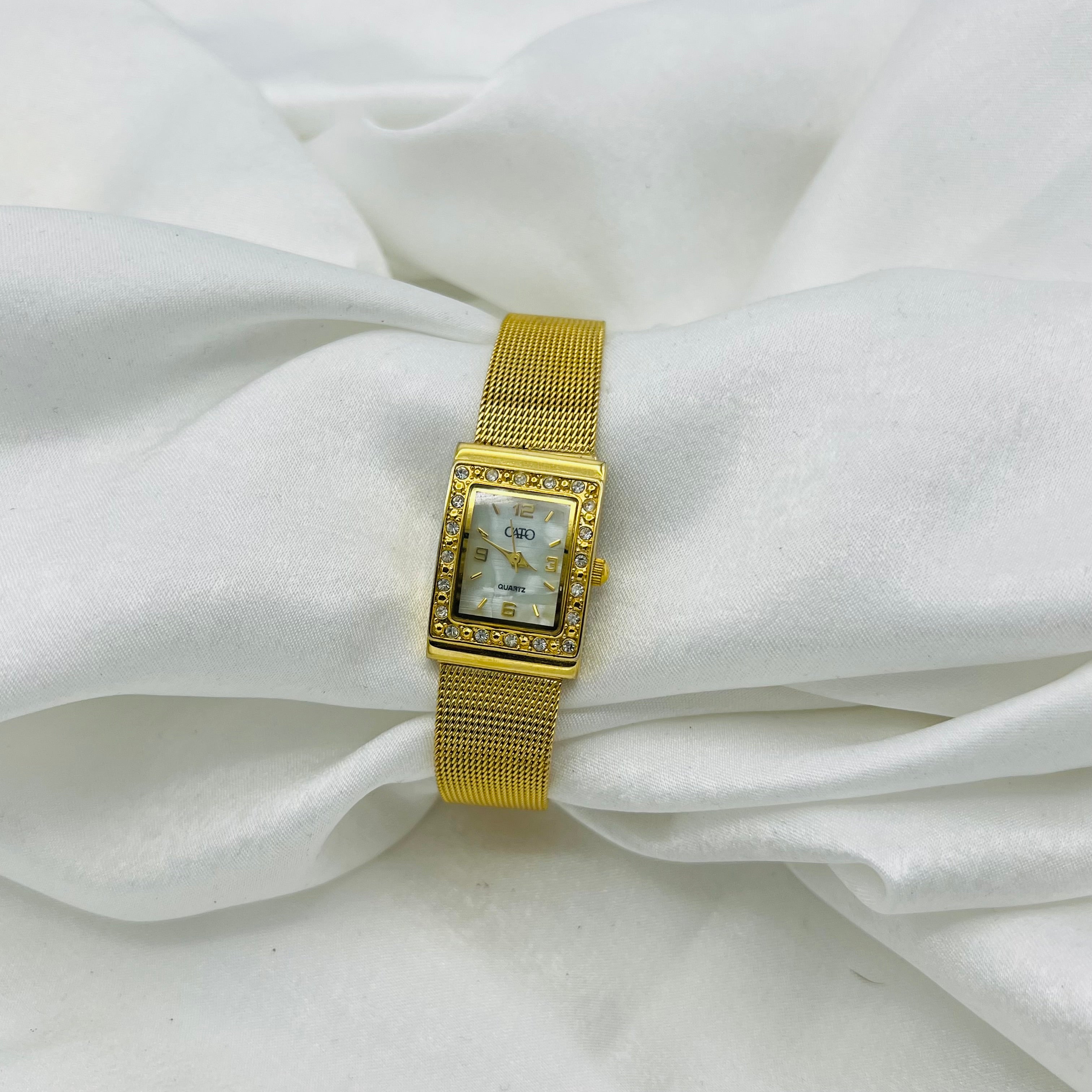 💛 Gold-Toned Watch with Diamanté Dial