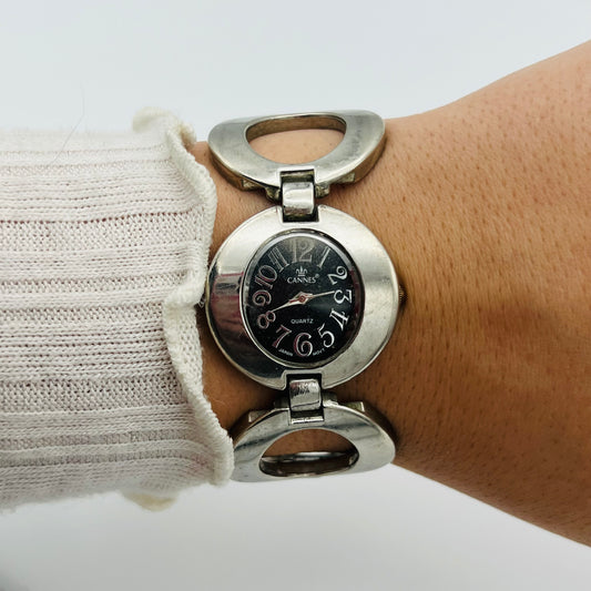 🩶 Silver-Toned Watch with Circle Detailing
