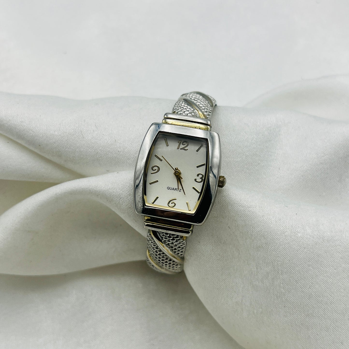 Silver-Toned Twist Detailed Watch