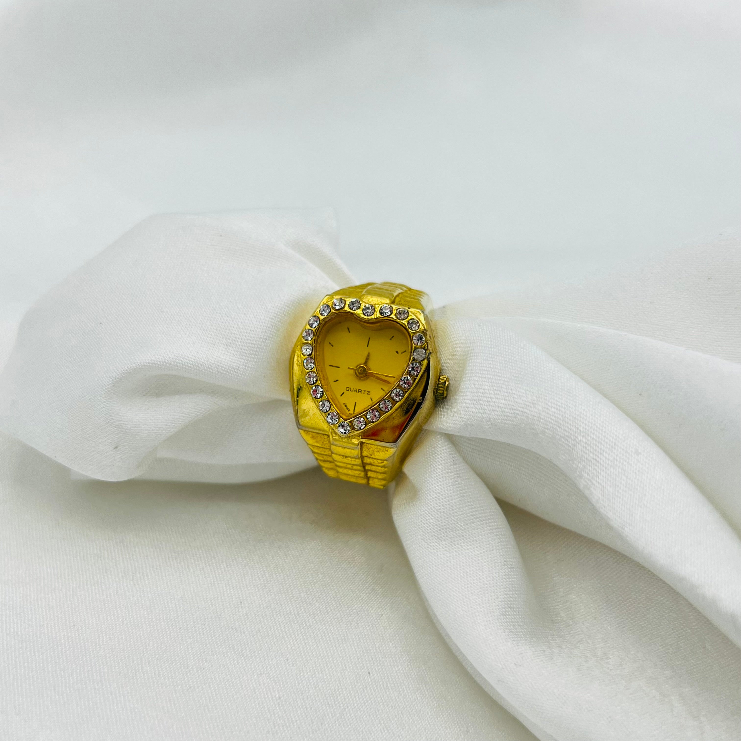 💛 Heart Watch Ring