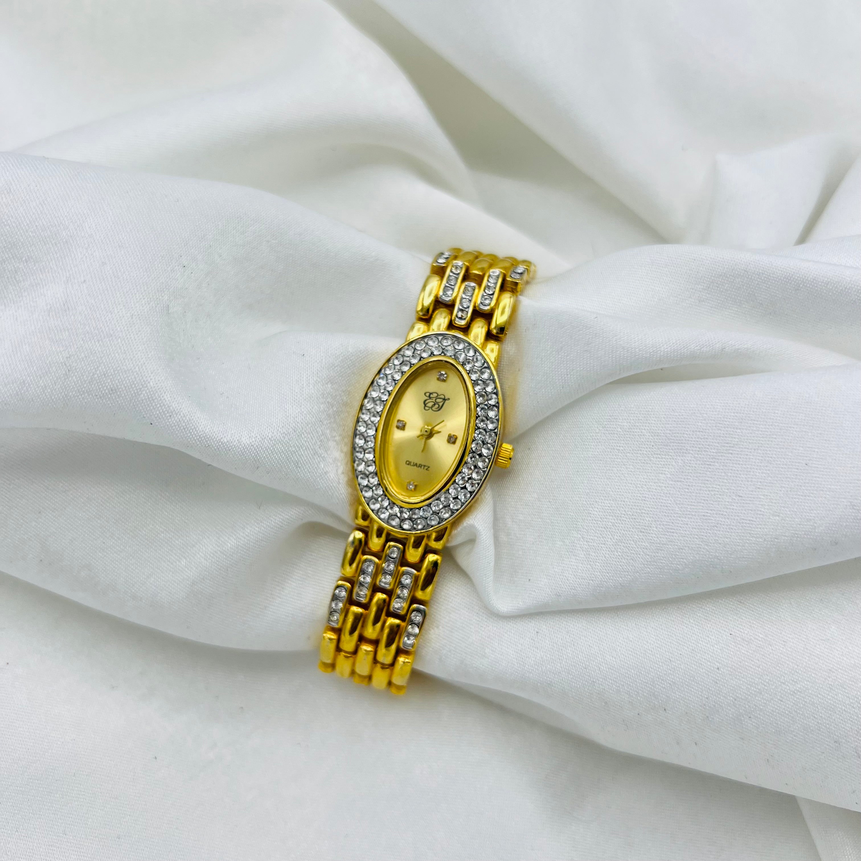 ✨Gold-Toned Watch with Oval Diamanté Dial