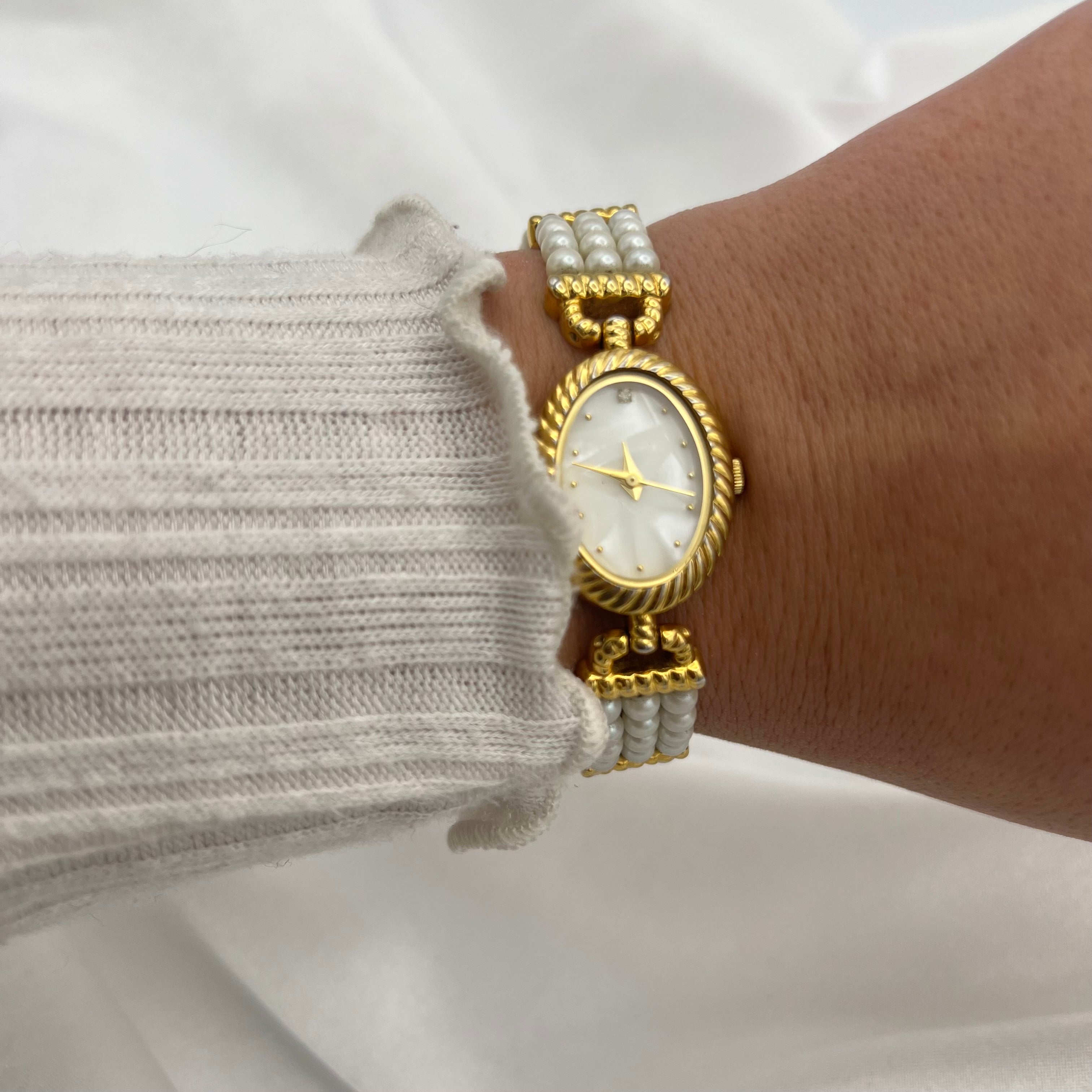 ✨ Elegant White Bead Watch with Mother of Pearl Dial