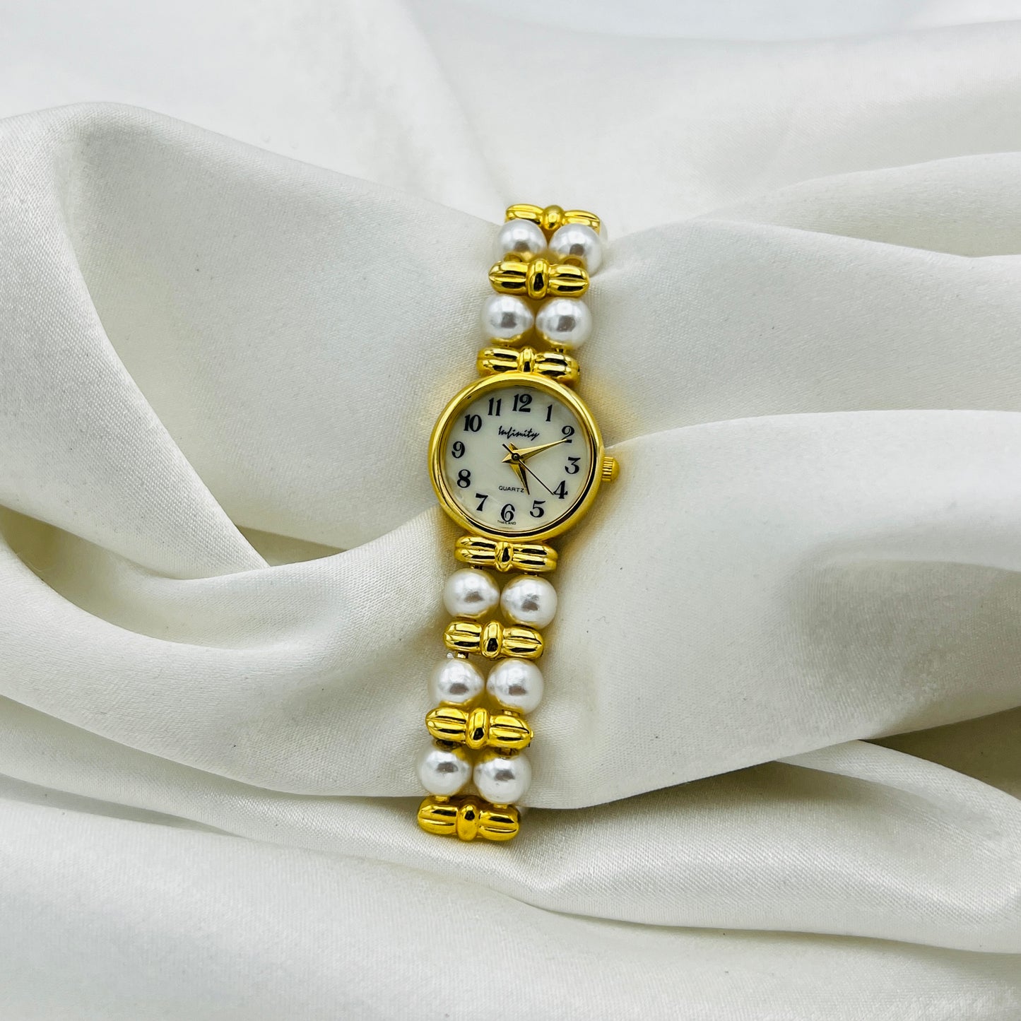 Stunning Pearly Gold Tone Watch