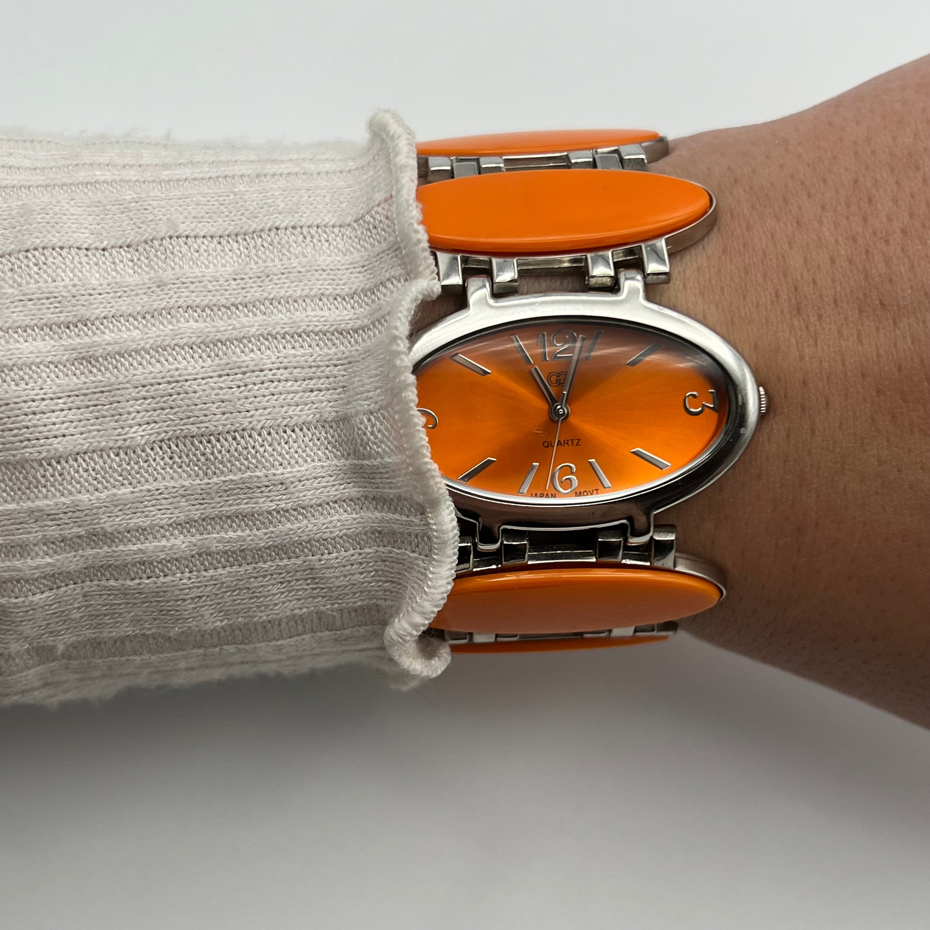 🧡 Retro Style Orange Watch