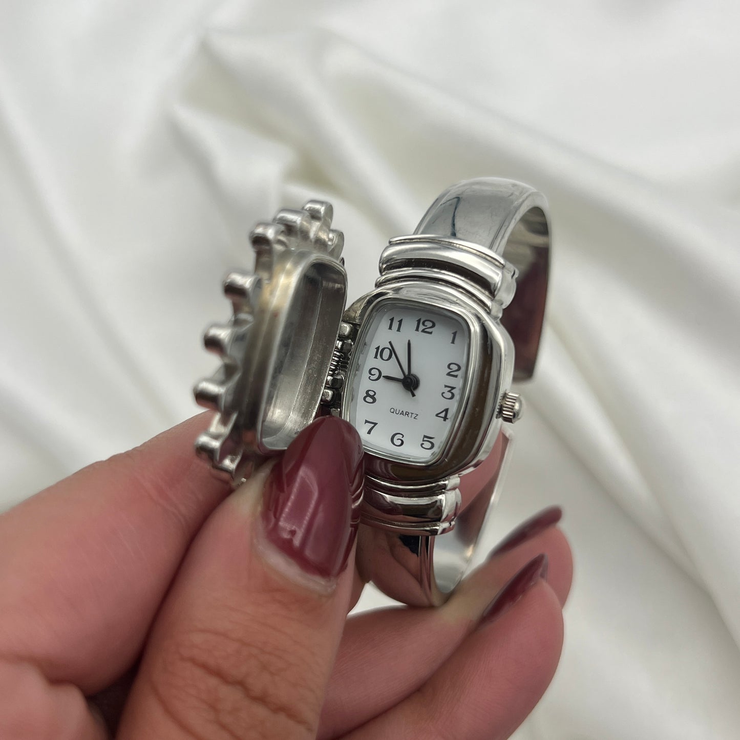 Snowflake Peek-a-boo Watch