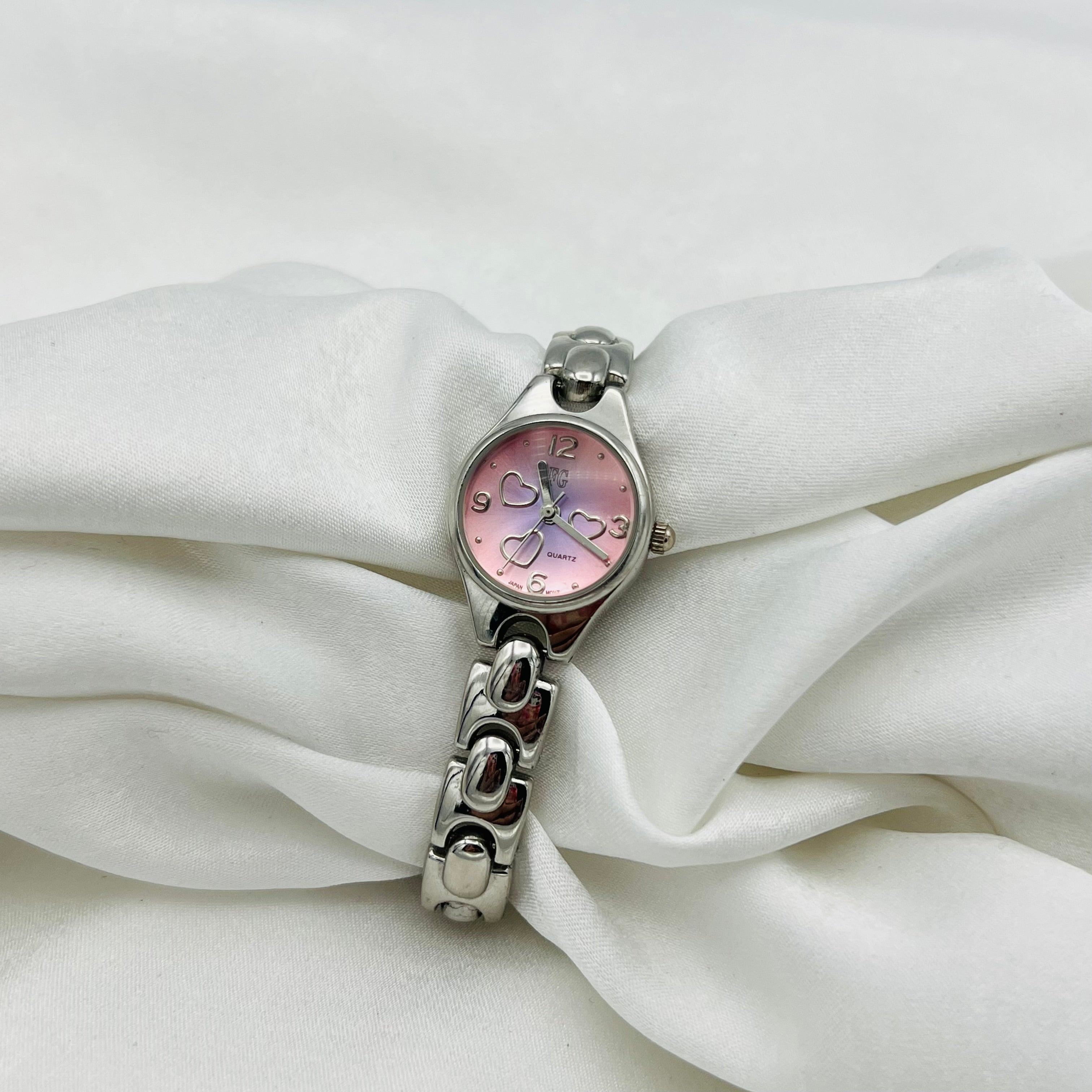 💕 Silver-Toned Watch with Pink Hearts Dial