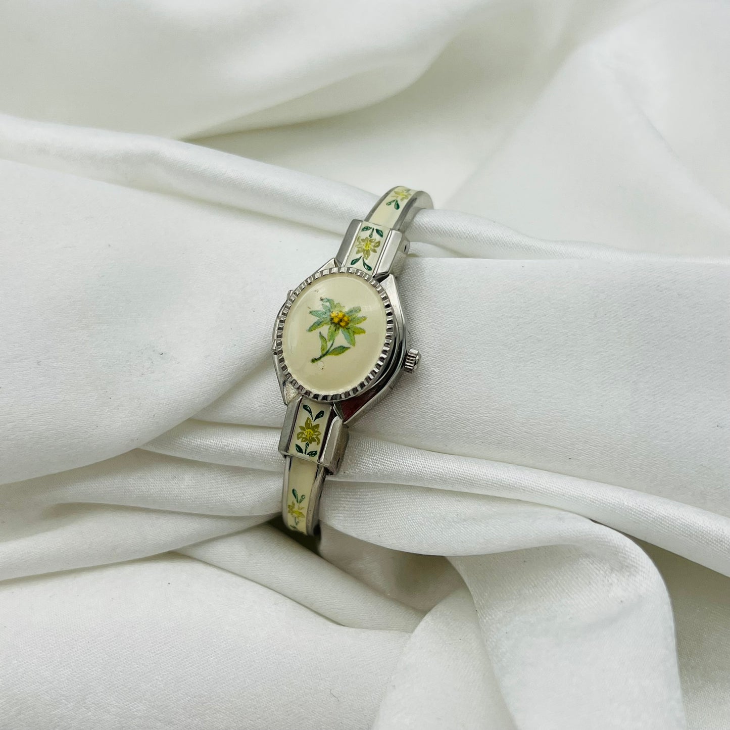 RARE Andre Mouche Flower Peek-a-boo Watch