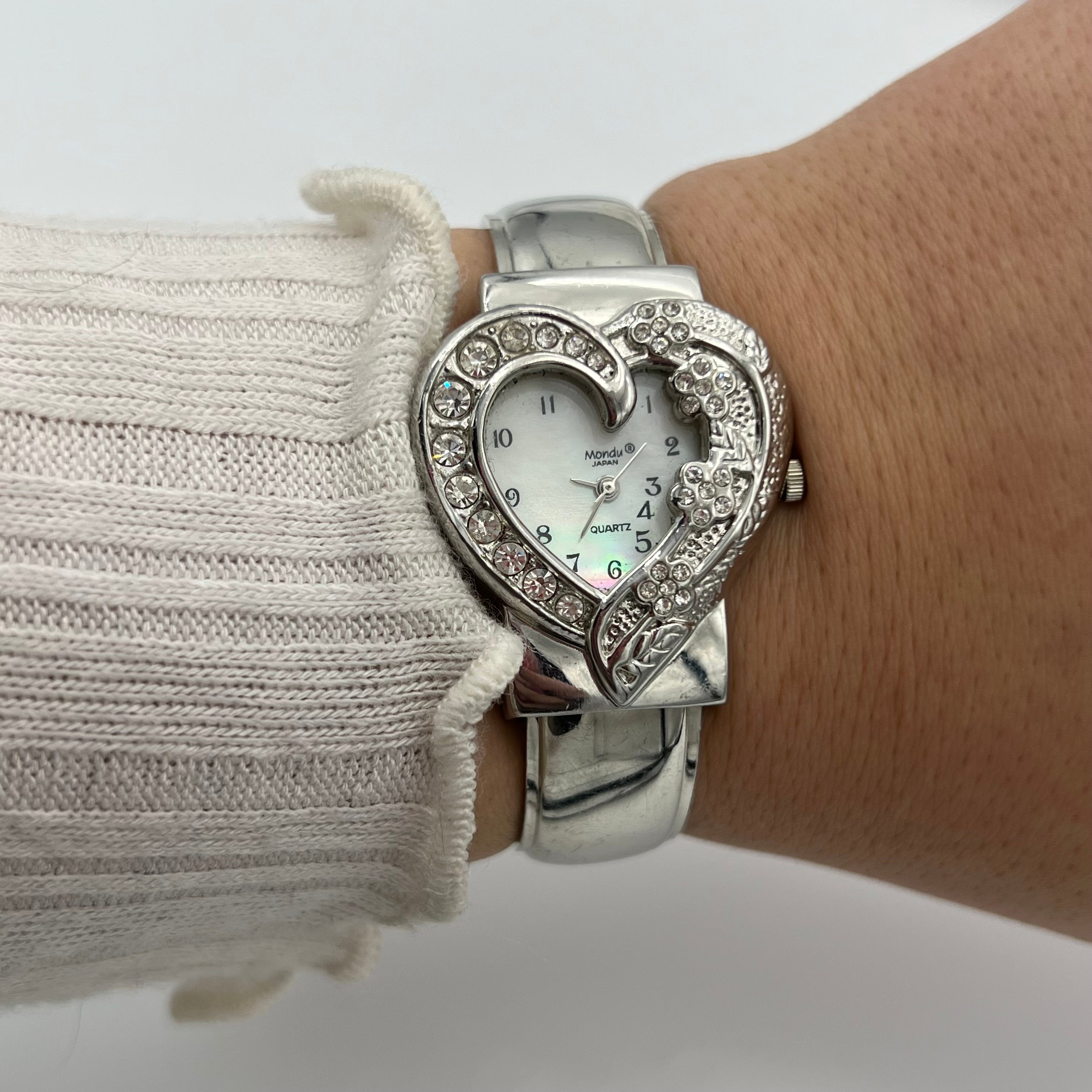 🩶 Heart Dial Watch