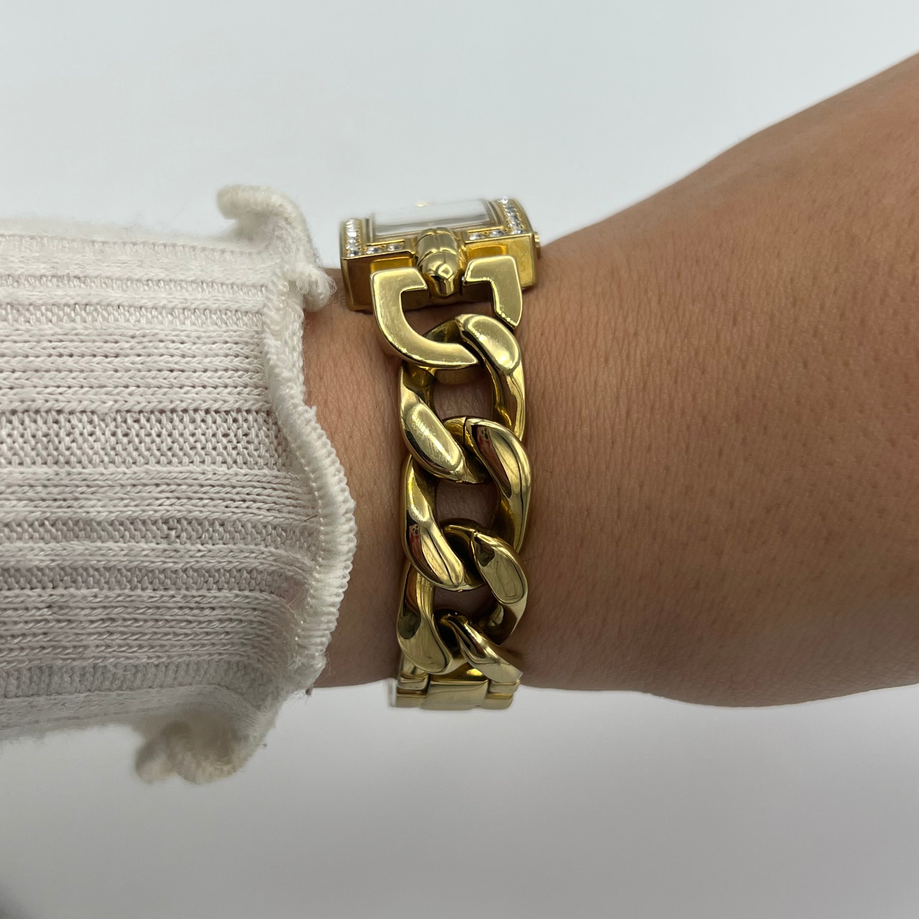 ✨ Gold-Toned Diamanté Guess Watch