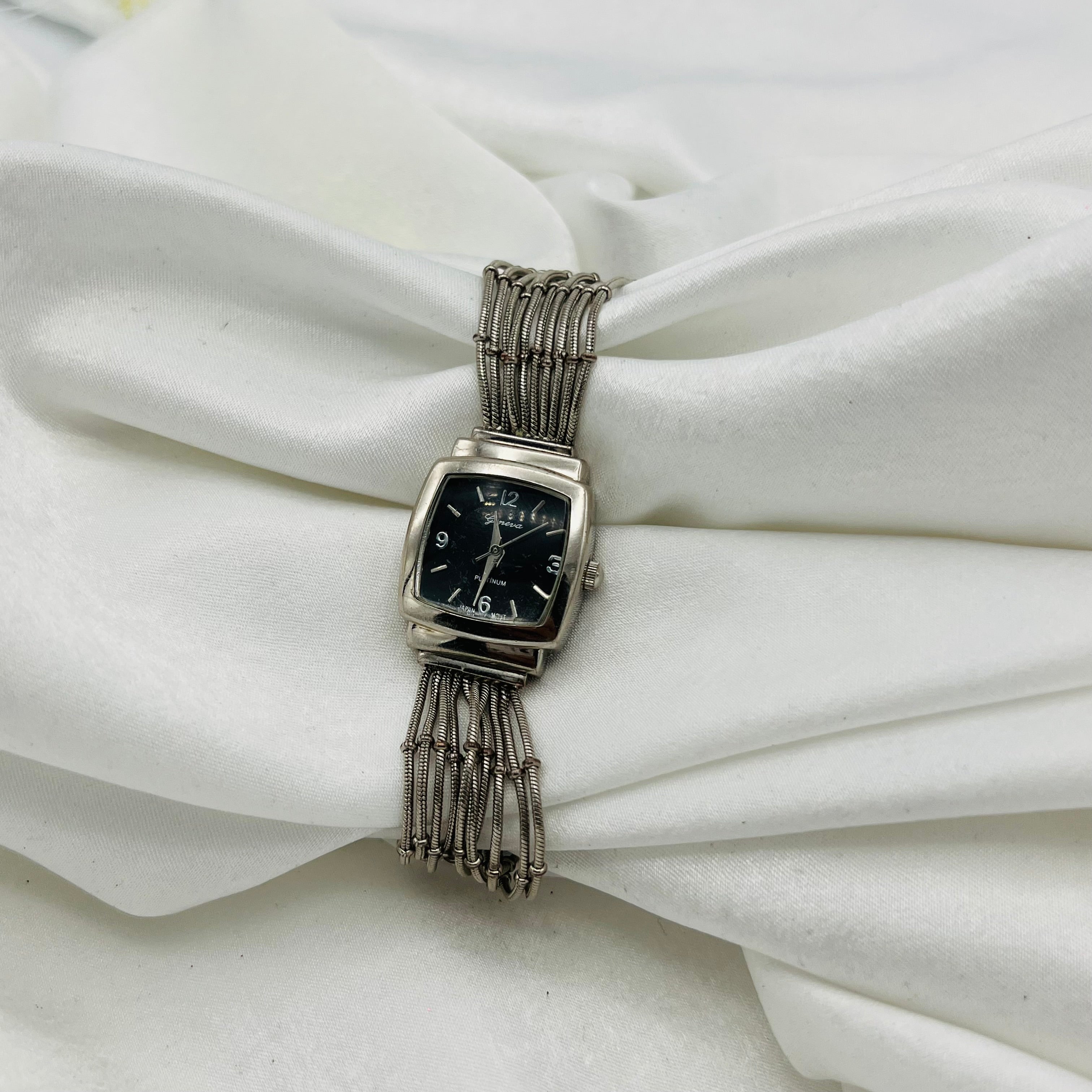 🩶 Multi-Strings Silver Watch