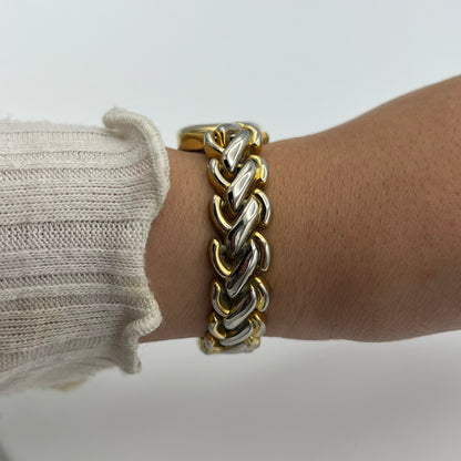 ✨ Gold-Toned Watch with Shimmer Dial