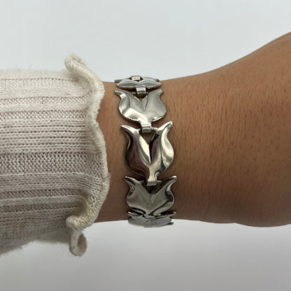 Cute Silver-Toned Bracelet