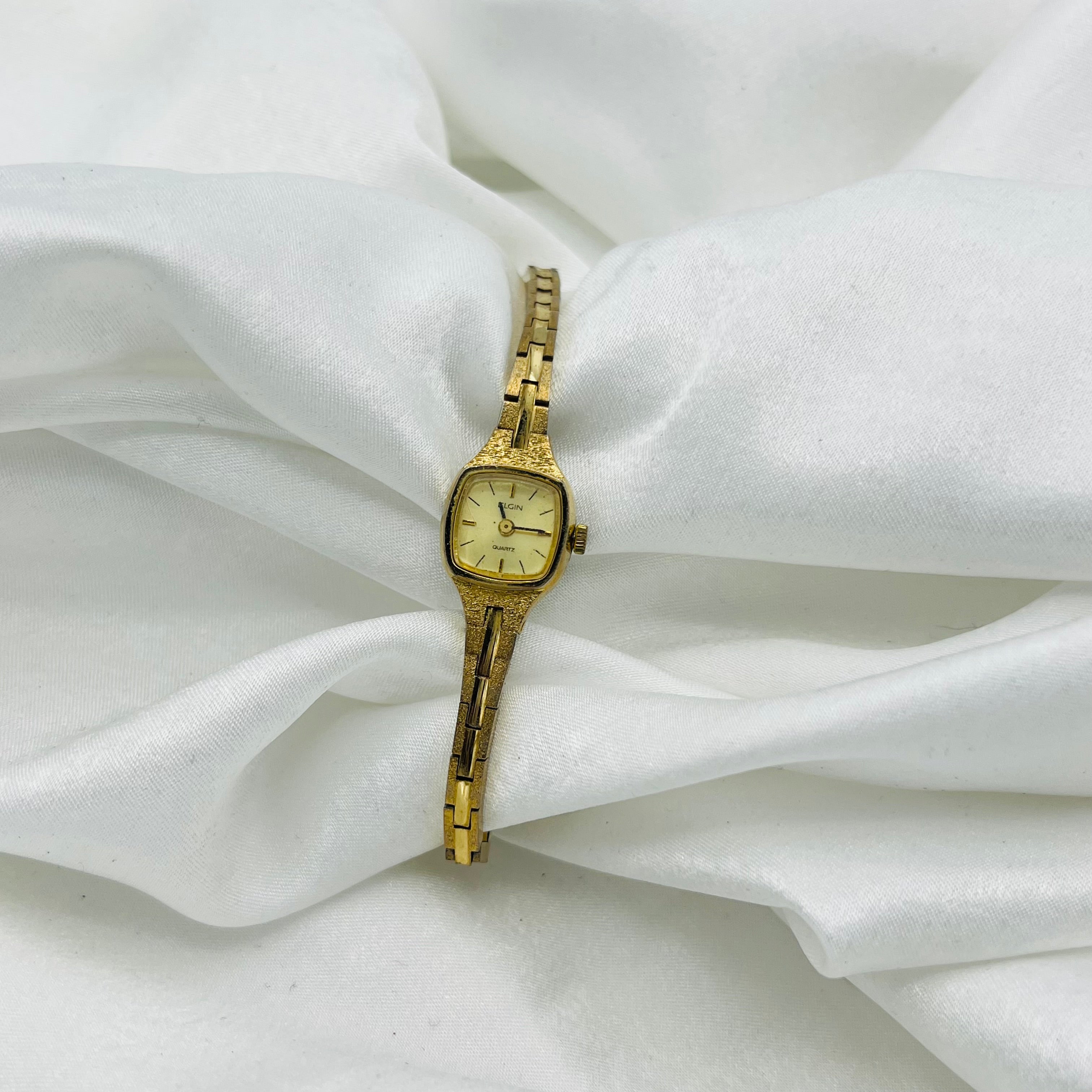 💛 Dainty Elgin Gold-Toned Watch