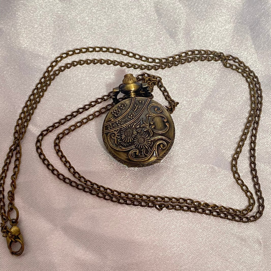 🌻 WORKING - Sunflower Detailed Pocket Watch Necklace