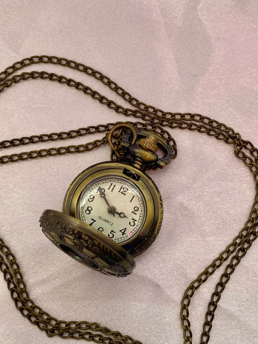 🌻 WORKING - Sunflower Detailed Pocket Watch Necklace