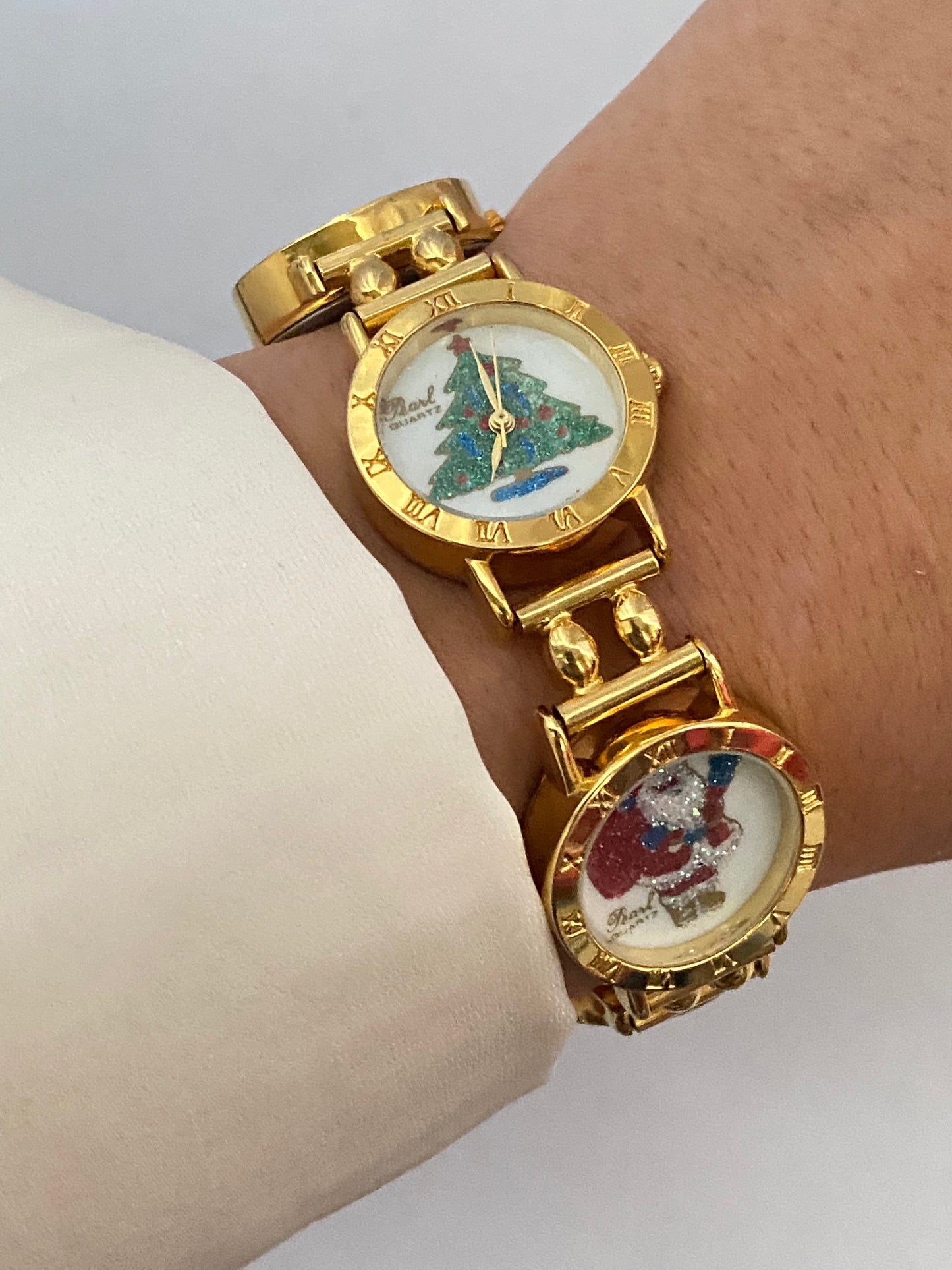 🎄 Holiday Gold Watch