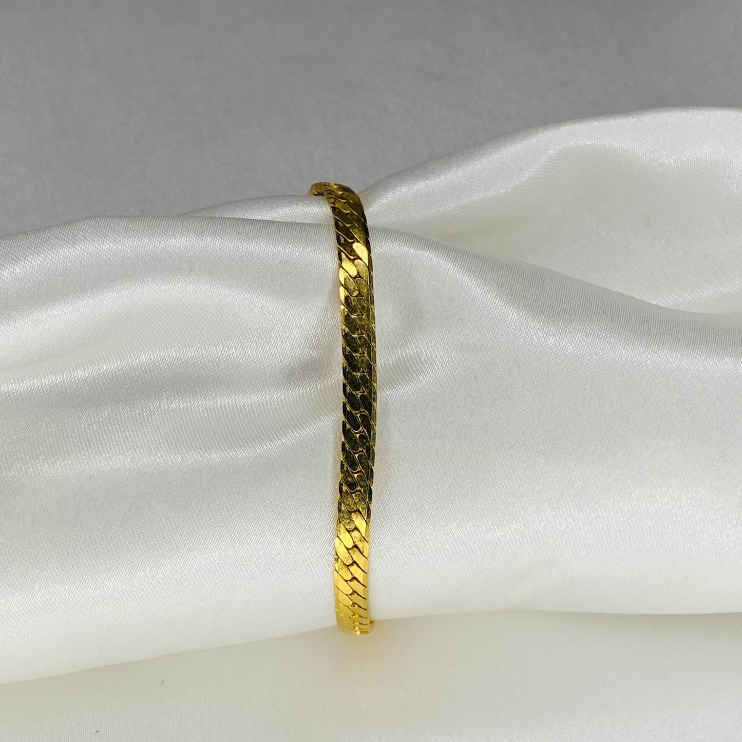 Dainty Gold Bracelet