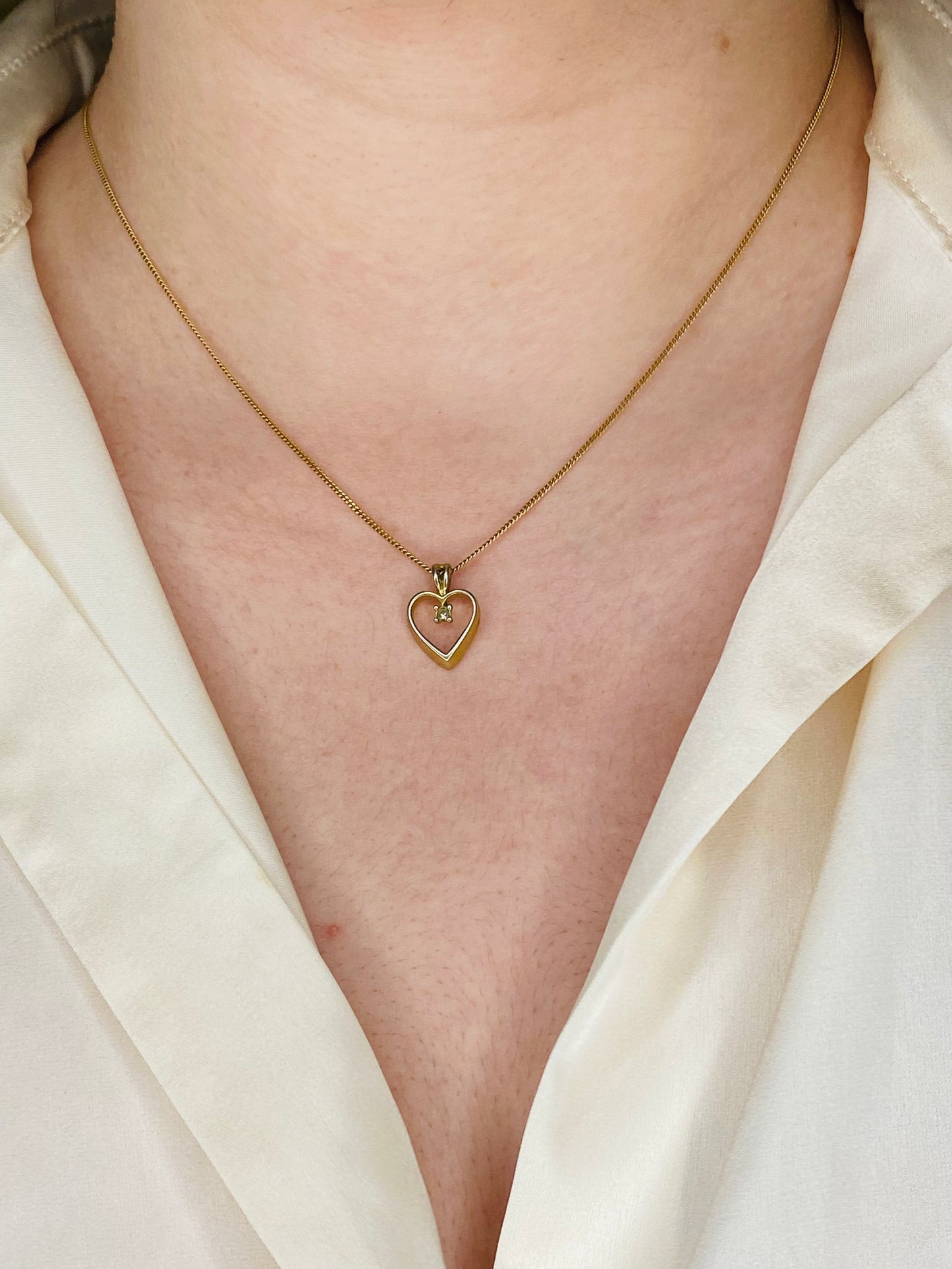 Dainty Gold Pendant
